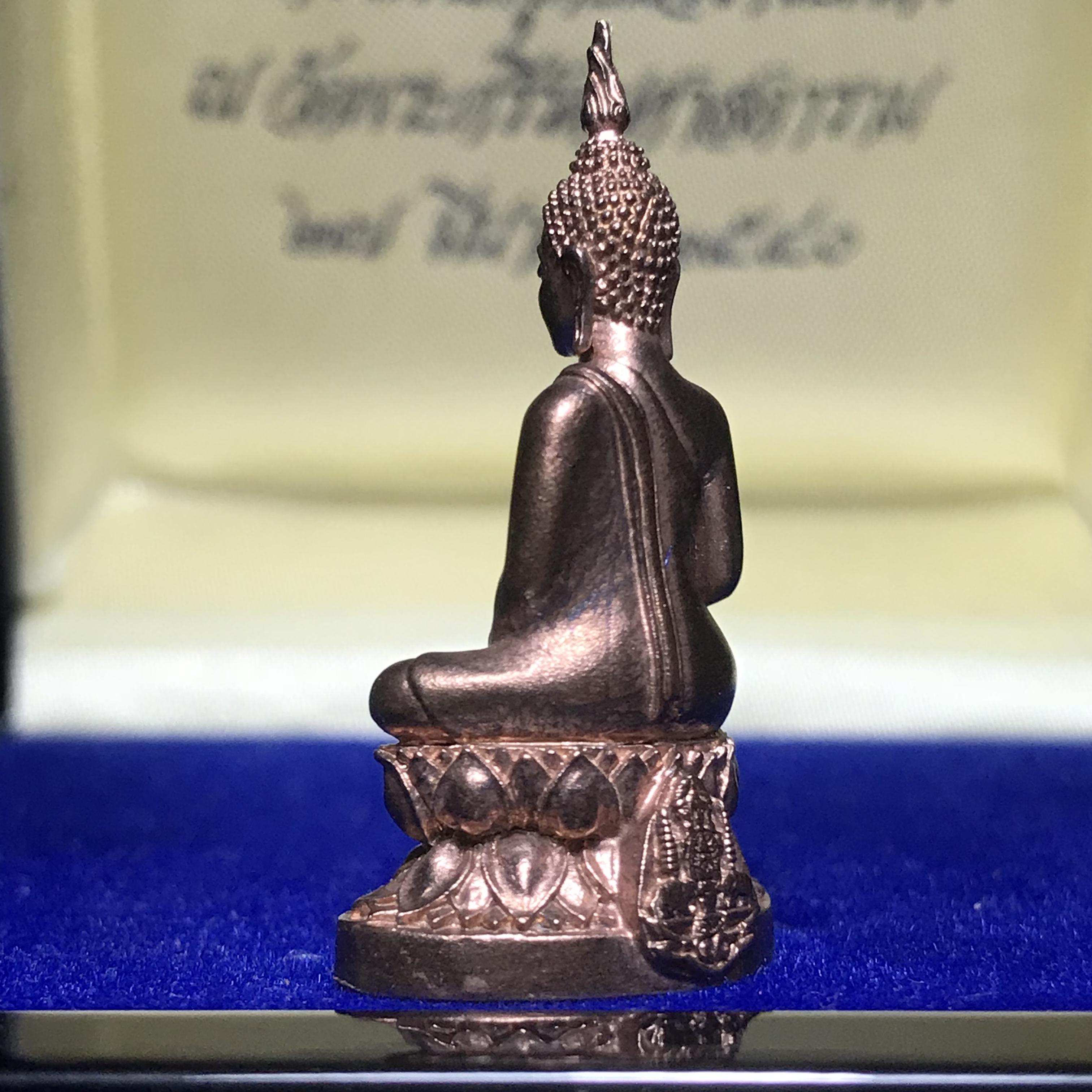 พระกริ่งพระพุทธนวราชบพิตร ครองสิริราชสมบัติครบ 50 ปี พ.ศ.2540 เนื้อนาก ชุดพระราชทาน(หายาก)