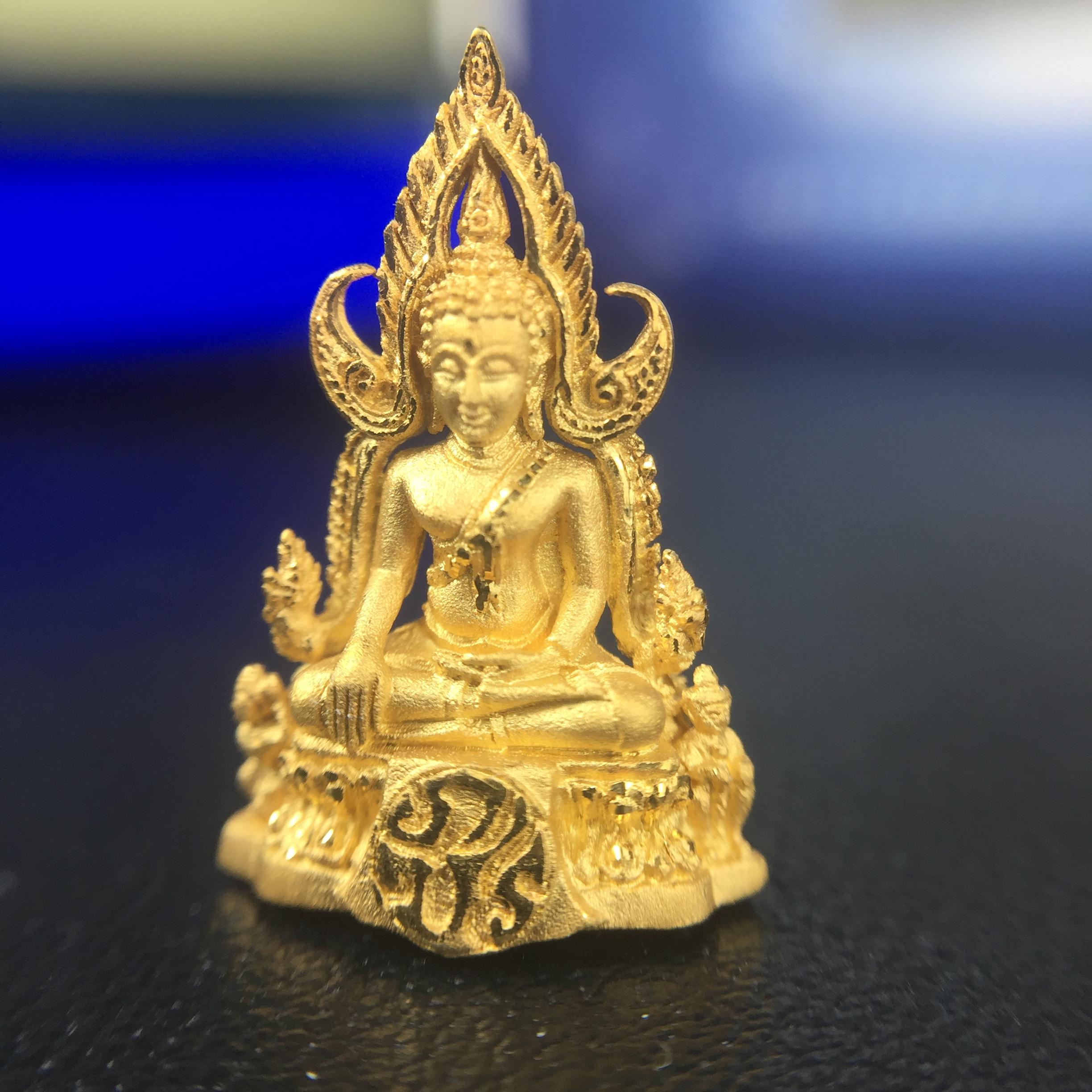 พระพุทธชินราช ภปร. โครงการ เพราะแผ่นดินนี้คือแผ่นดินเกิด ปี2551 เนื้อทองคำ 96.5%(น้ำหนัก 2.6 กรัม) ขนาดหน้าตัก1/4นิ้ว (สวยงามทรงคุณค่าหายาก)1 ใน 5000องค์