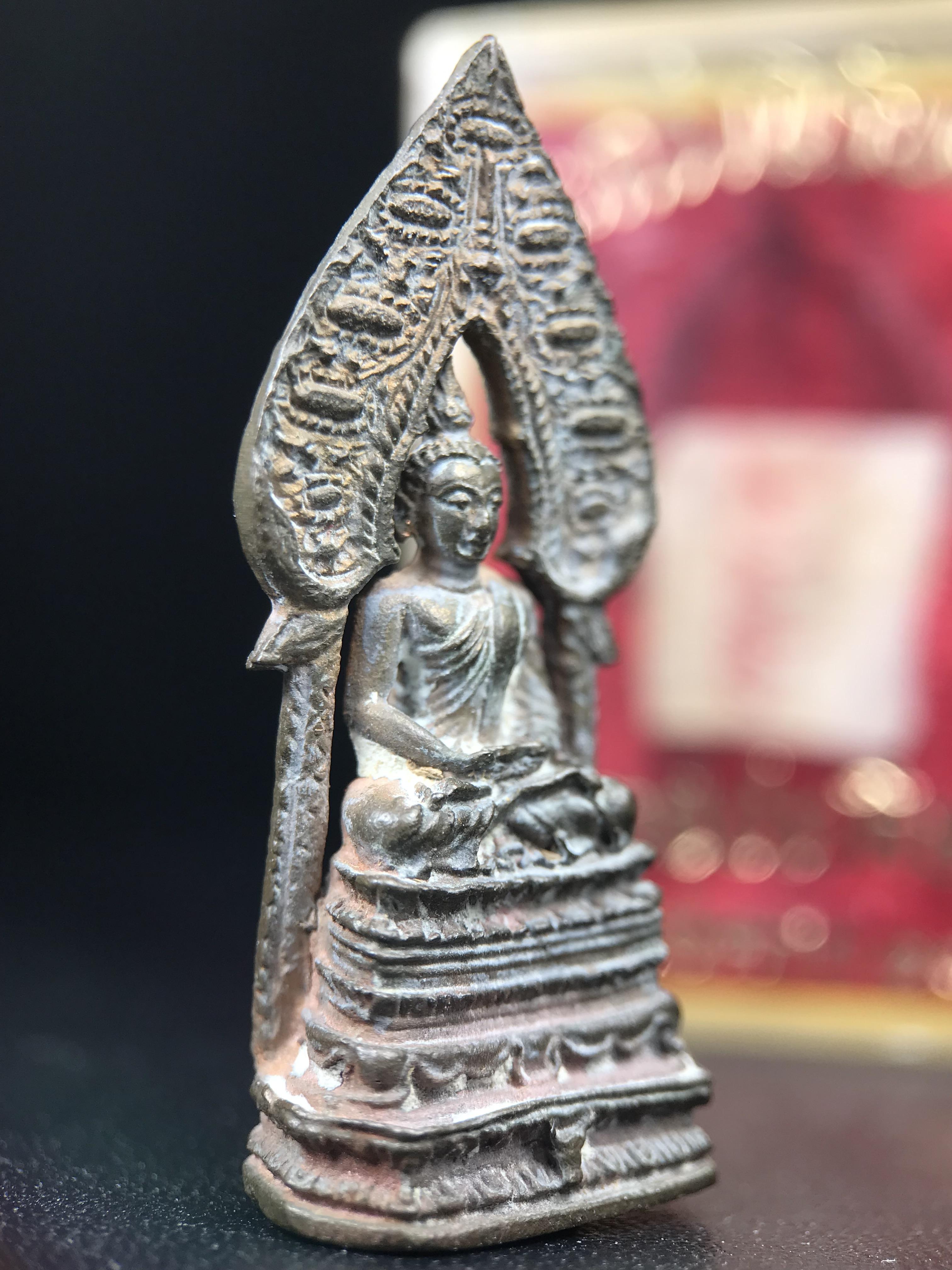 พระกริ่งนิรันตราย สมโภชครบ 108 ปี วัดราชประดิษฐ์ ปี 2515 เนื้อนวโลหะ(องค์หมายเลข ๒๒๒)( ในหลวง ร.9 เสด็จเททอง) ) (พิธีใหญ่ เกจิคณาจารย์ในยุคล้นหลาม หลวงปู่โต๊ะ วัดประดู่ฉิมพลีร่วมปลุกเสก)(1 ใน 999 องค์)(เลขตอง เลขสวย)สภาพผิวเดิมสวยสุดๆกล่องครบสมบูรณ์ หายาก