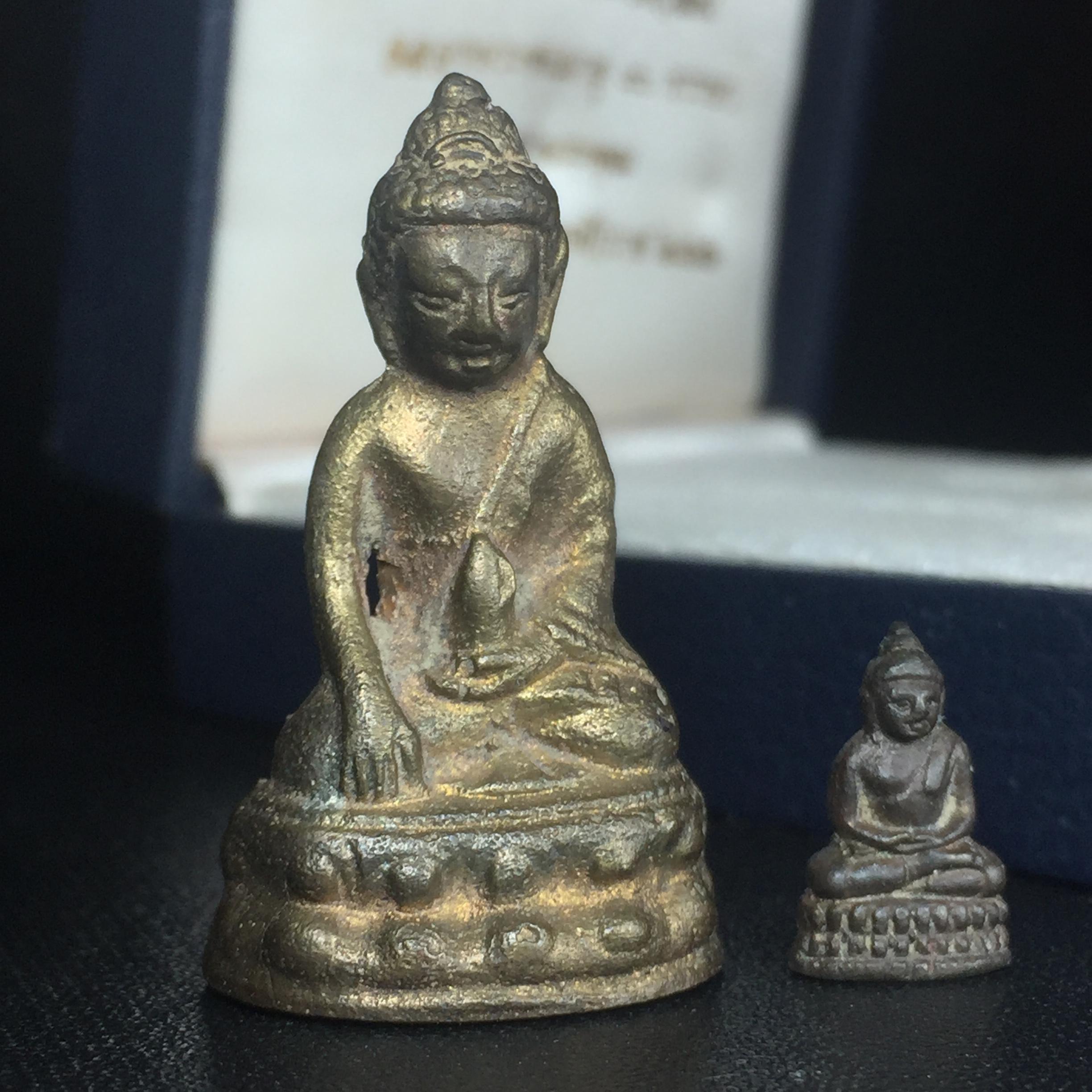 พระกริ่ง-พระชัยวัฒน์ "บูชาพระคุณ" 90 พรรษา 3 ตุลาคม 2546 สมเด็จพระญาณสังวร สมเด็จพระสังฆราชฯ วัดบวรนิเวศวิหาร(ตอกโค๊ดพร้อมหมายเลข ๗๙)(ที่สุดแห่งกริ่งที่มีขั้นตอนกระบวนการจัดสร้างตามโบราณประเพณีและมวลสารบรรจุในองค์พระกริ่งแห่งยุค)หายากมาก!!!!