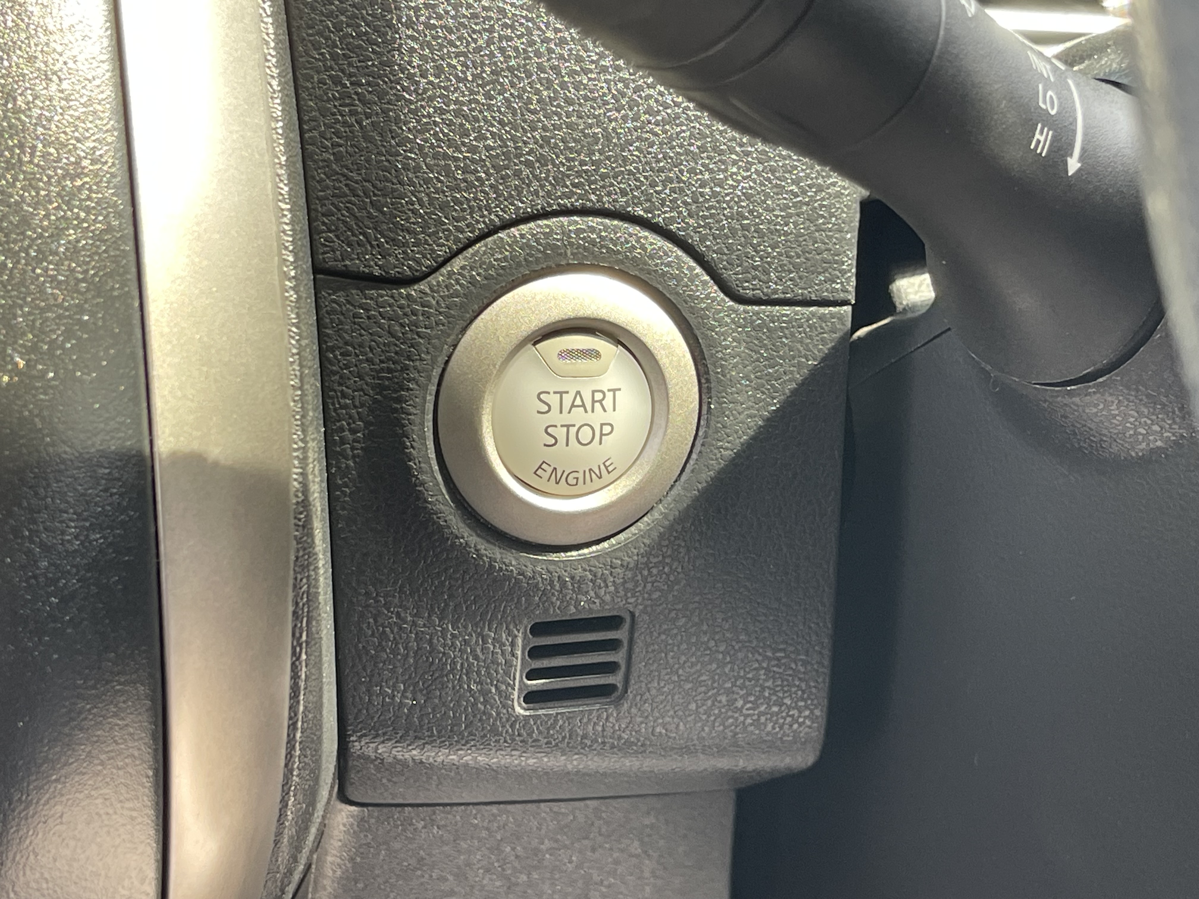 Nissan Almera 1.2 VL At 2012 เงิน