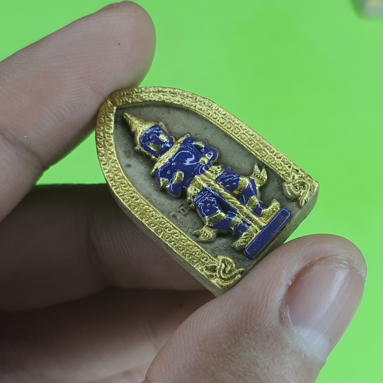 พระเครื่อง ท้าวเวสสุวรรณ สีขาว แต่ง สีม่วงเข้ม รุ่น แก้ปีชง รวยไม่จบ จนไม่เป็น ภัยไม่มี ท้าวเวสสุวรรณ พระแท้ ท้าวเวสสุวัณ