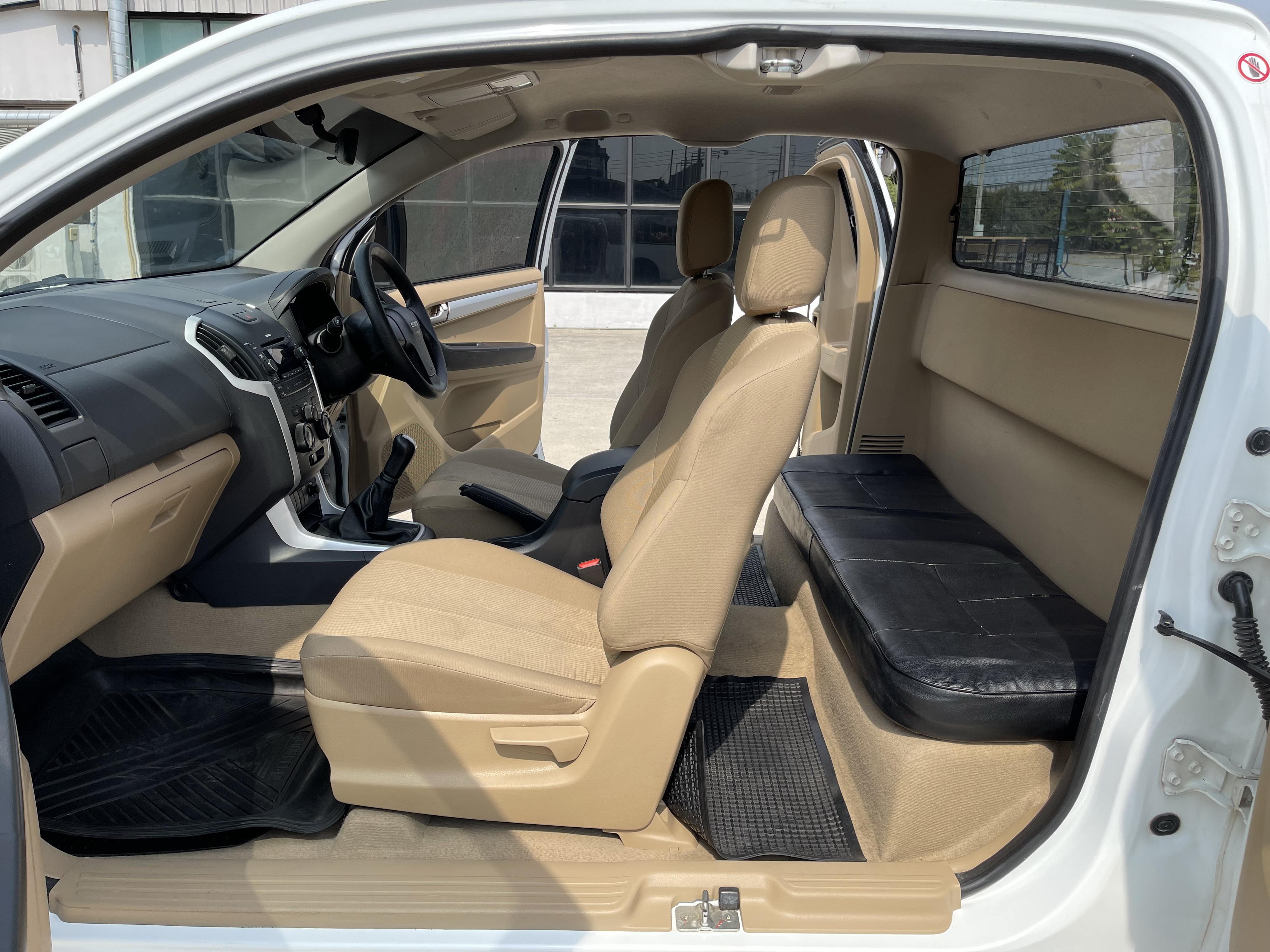 Isuzu Dmax All New Cab 1.9 L 2017 ขาว