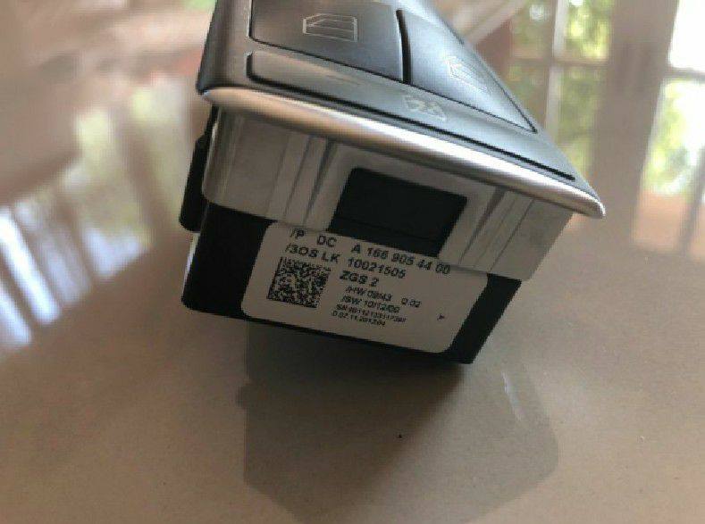 สวิทกระจกไฟฟ้า BENZ W207