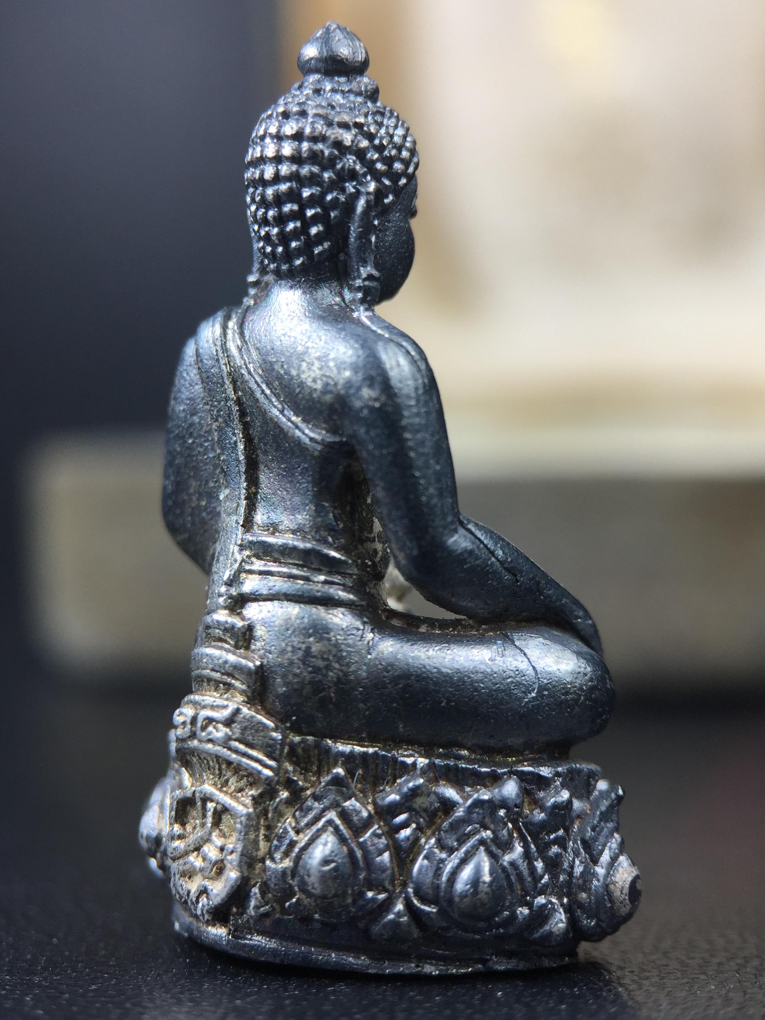 พระกริ่งวาสนา 80 พรรษา สมเด็จพระสังฆราช (วาสน์) วัดราชบพิธฯ ปี2521 เนื้อเงิน(ตอกหมายเลข)(ตอกโค๊ตพระปิดตา) โดยมีหลวงปู่โต๊ะ วัดประดู่ฉิมพลีร่วมปลุกเสก สภาพผิวเดิม สวยจัด แชมป์ๆพร้อมกล่องบรรจุเดิม(หายาก)