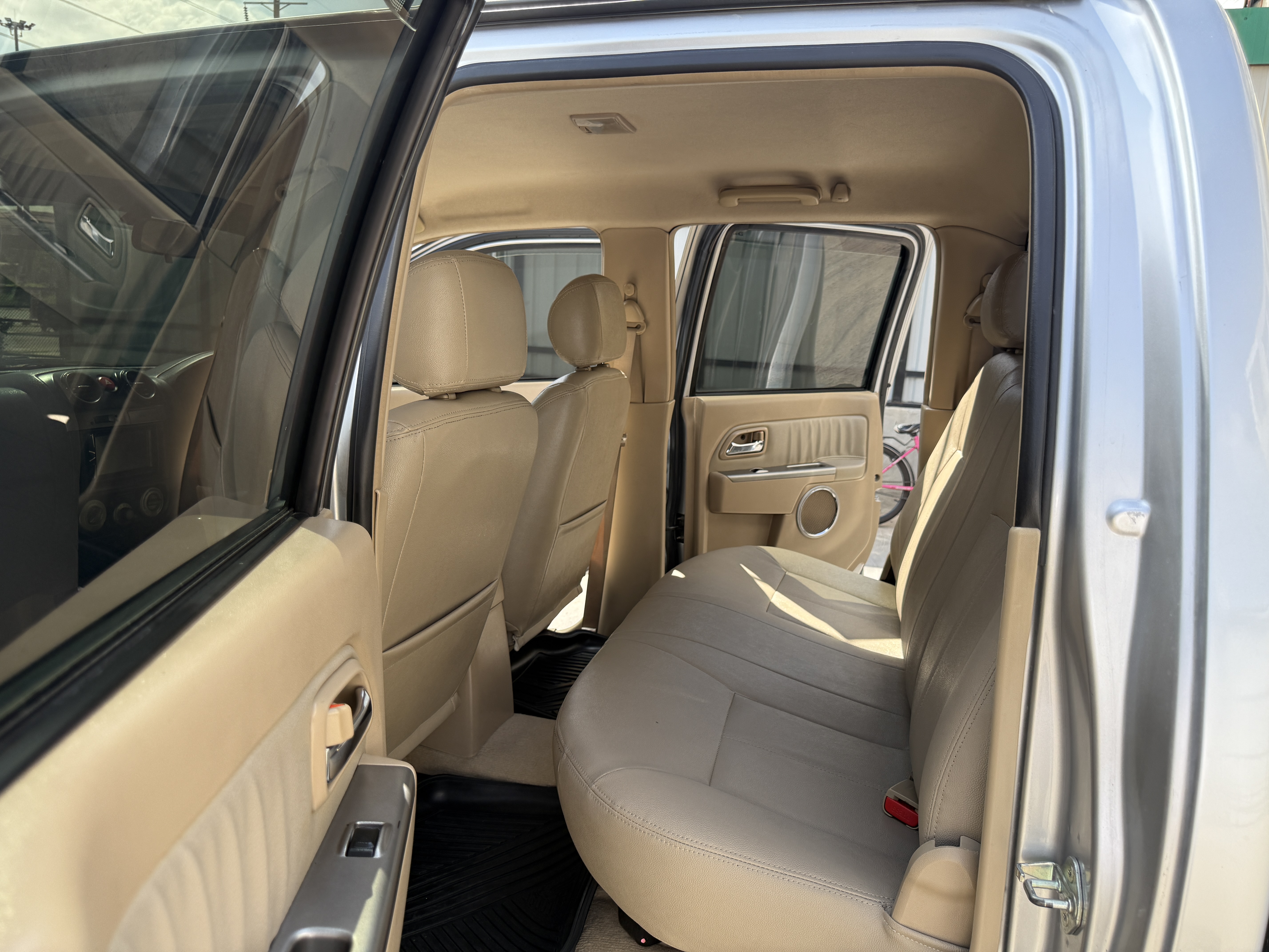 Isuzu Dmax 4ประตู Hilander 2.5 Abs 2010 เงิน