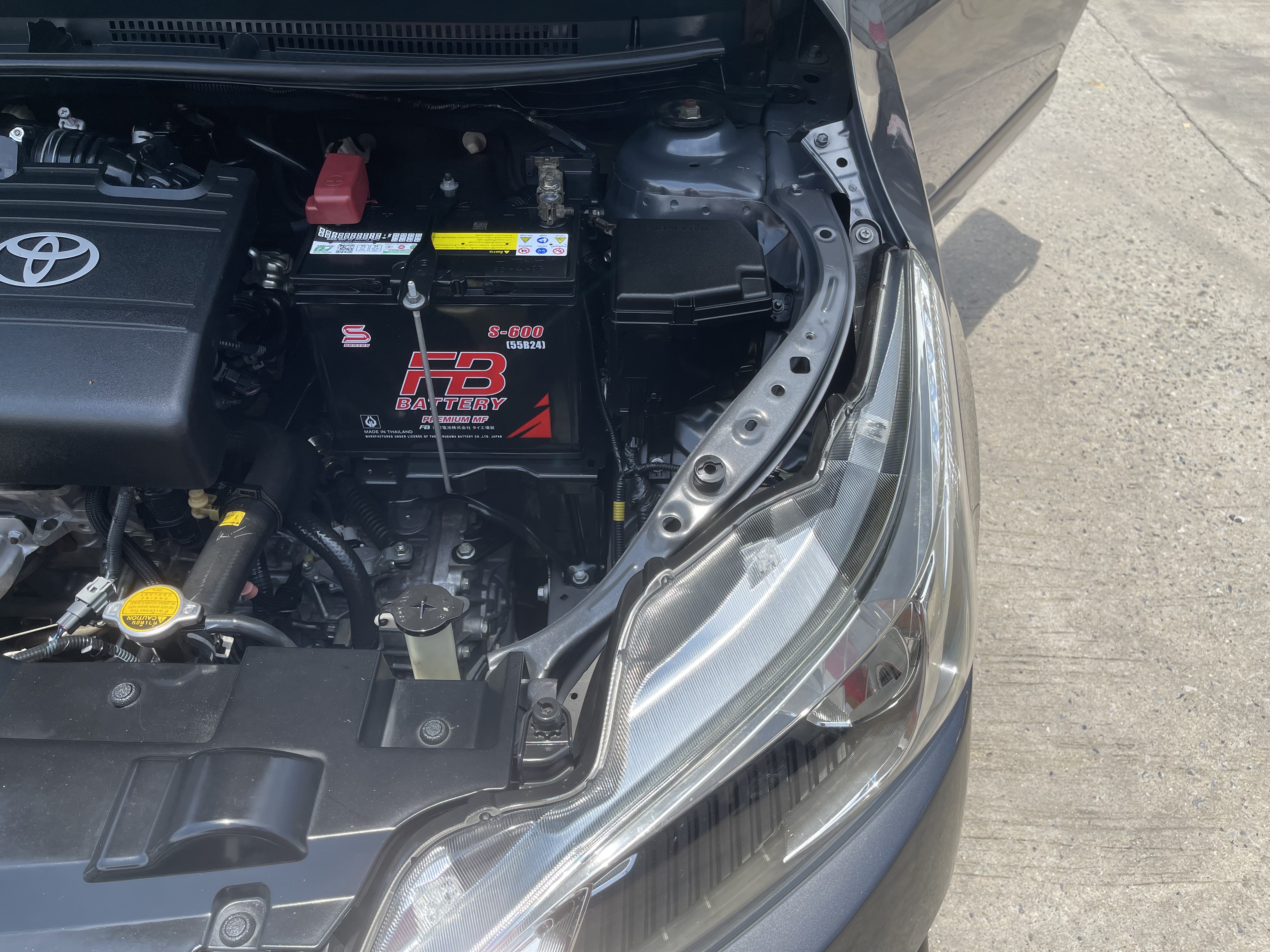 Toyota Yaris 1.2 E At 2017 เทาดำ