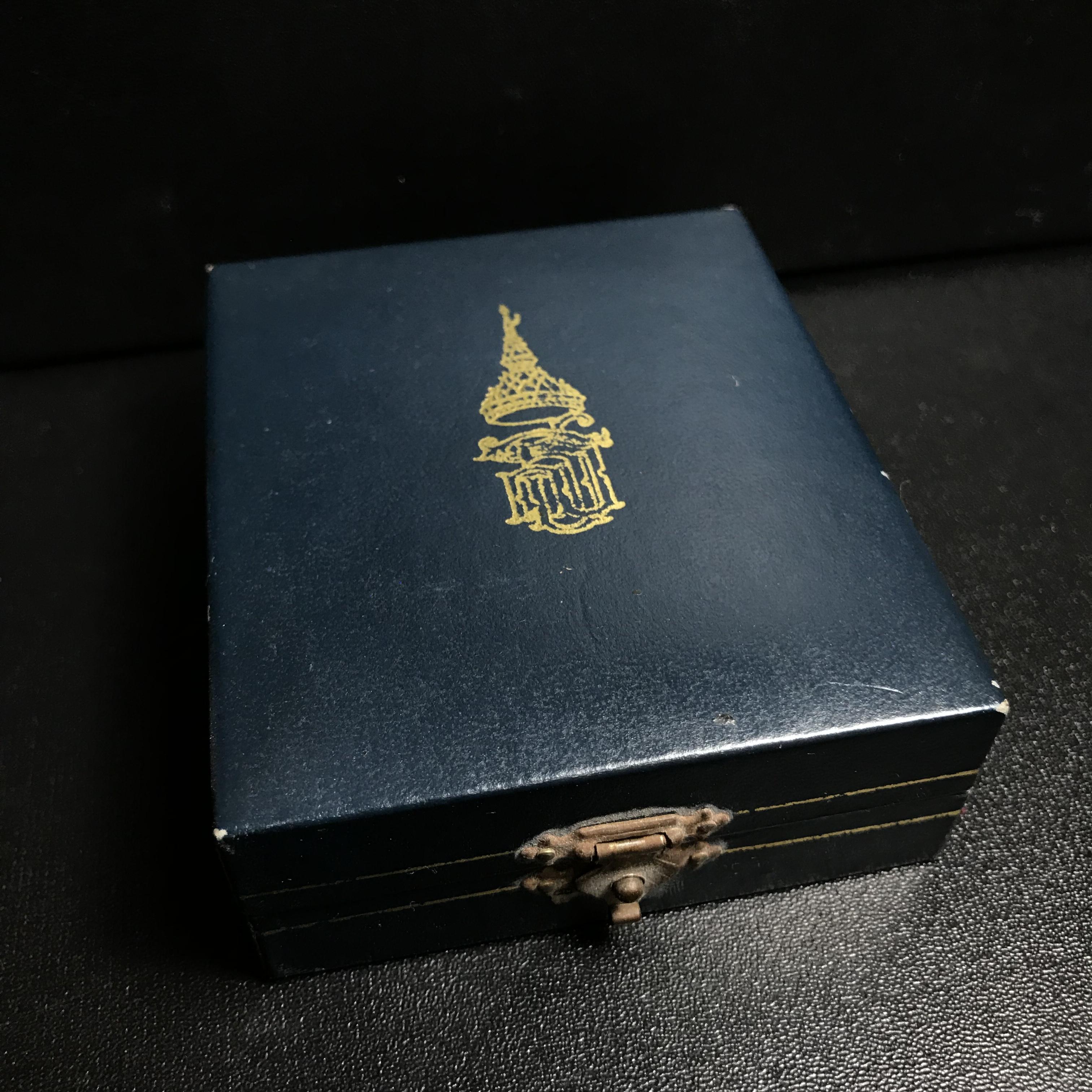 พระกริ่ง-พระชัยวัฒน์ ไพรีพินาศ วัดบวรนิเวศวิหาร รุ่นผ้าป่าสิงห์บุรี ปี2528 ชุดกรรมการรับพระราชทานจากสมเด็จพระเทพ(หายาก)