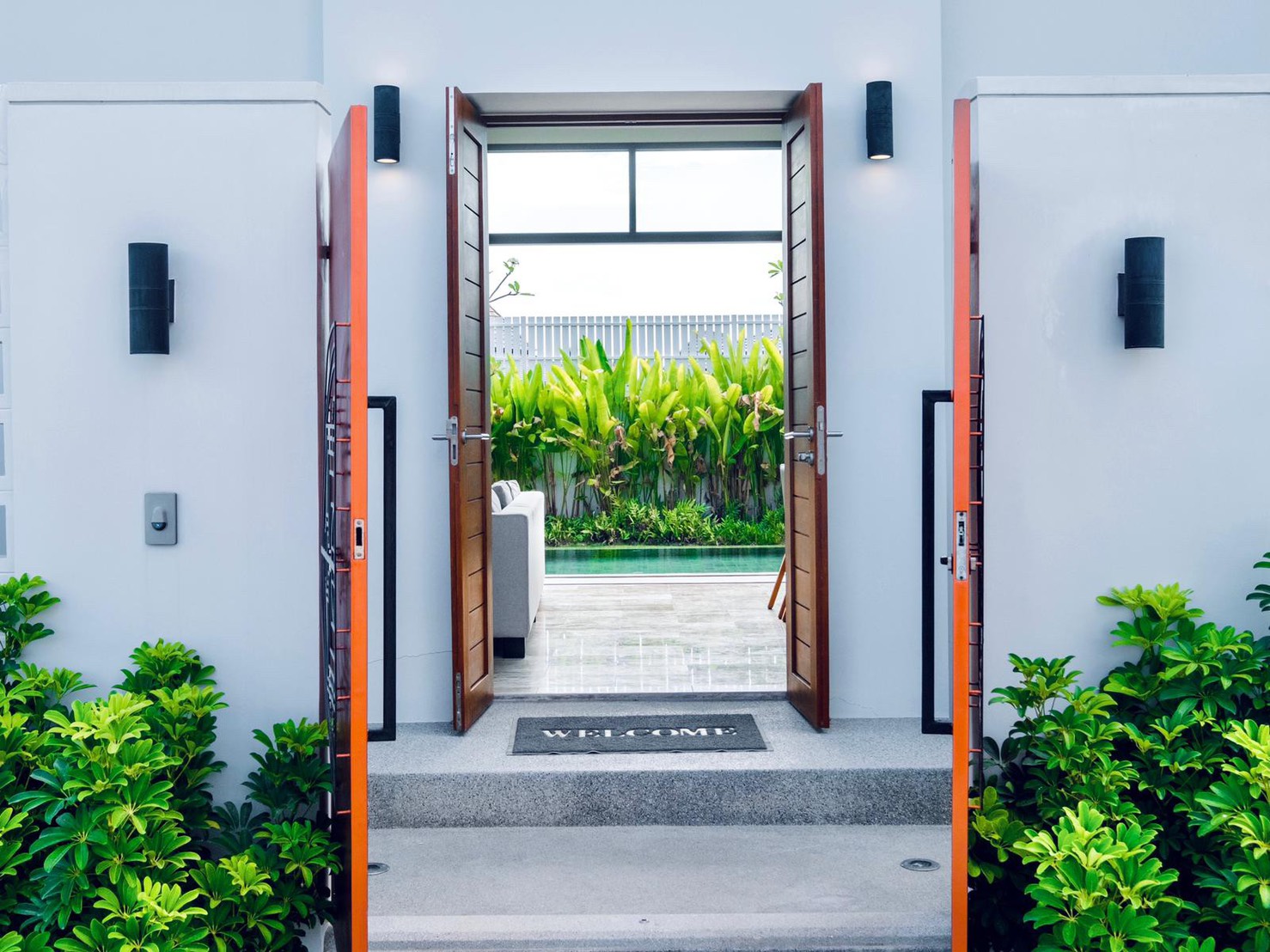 For Rent : Boat Avenue, Luxury Private Pool Villa, 3 bedrooms 3 Bathrooms, Pool view.