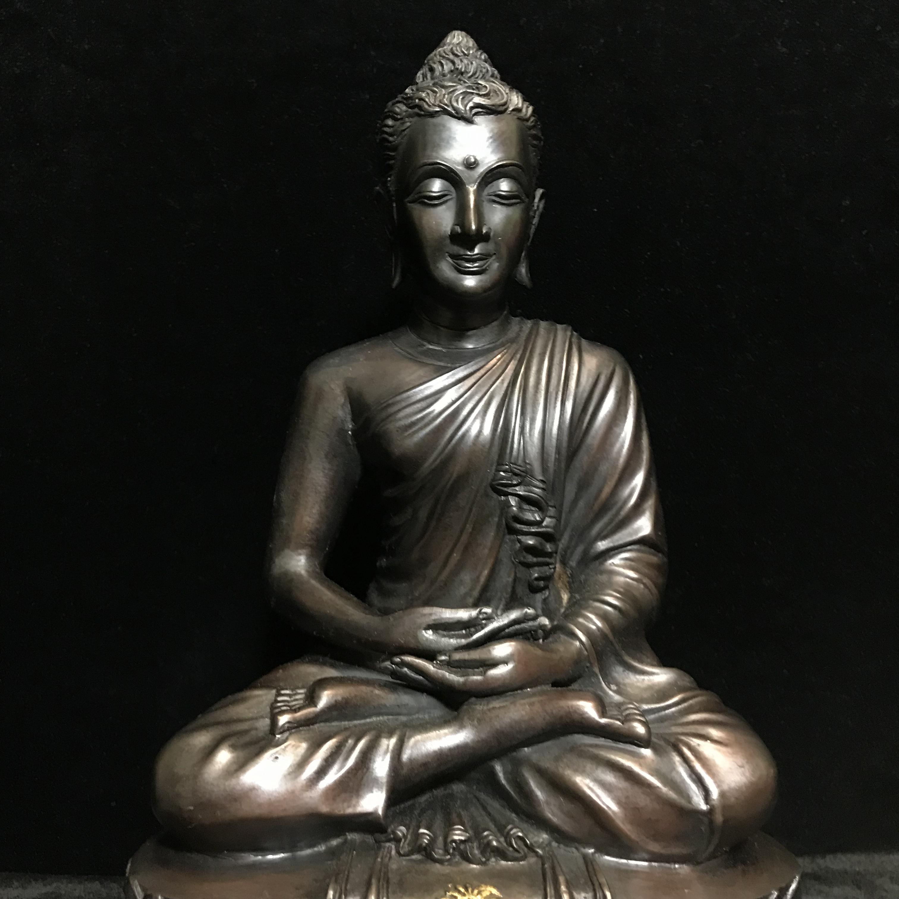 พระพุทธสิทธัตถศาสดา 100 ปี กรมบัญชีกลาง พ.ศ.2533(รุ่นแรก) เนื้อโลหะสำริด รมมันปู หน้าตัก 5.9 นิ้ว (พิธีใหญ่ ศิลป์สวย หายาก)