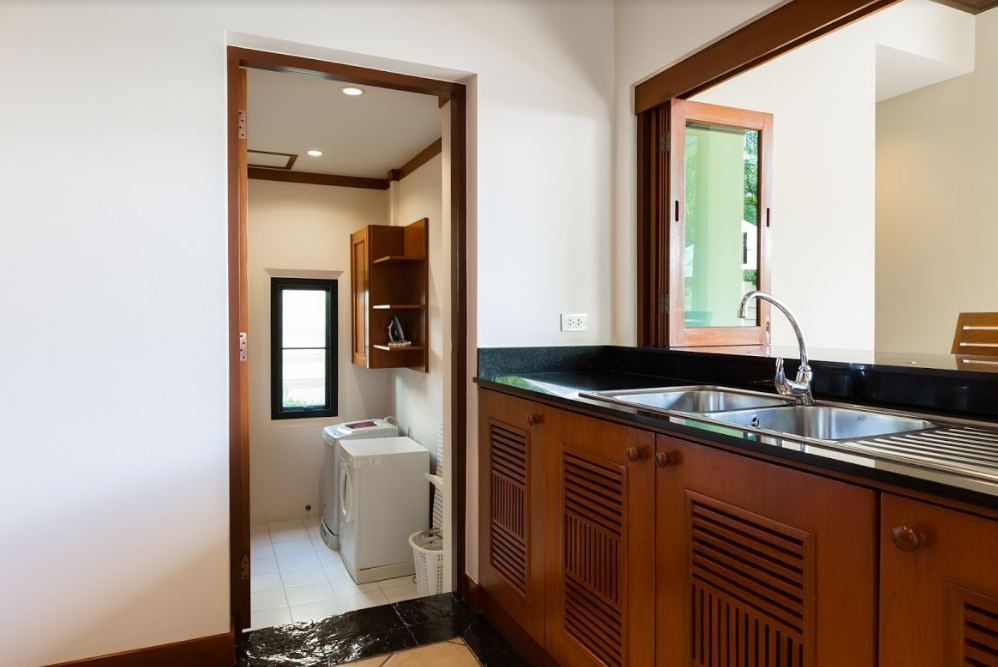 For Sale : Nai Harn, Luxury New Pool Villa, 2 Bedrooms 2 Bathrooms, Garden view.