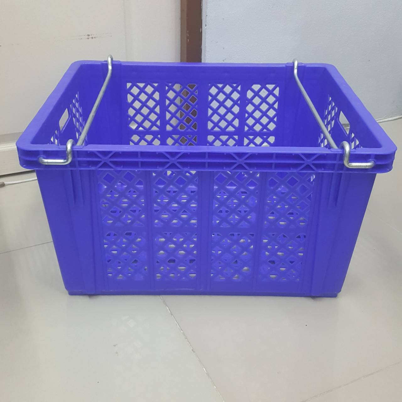 ลังโปร่งหูเหล็ก 717