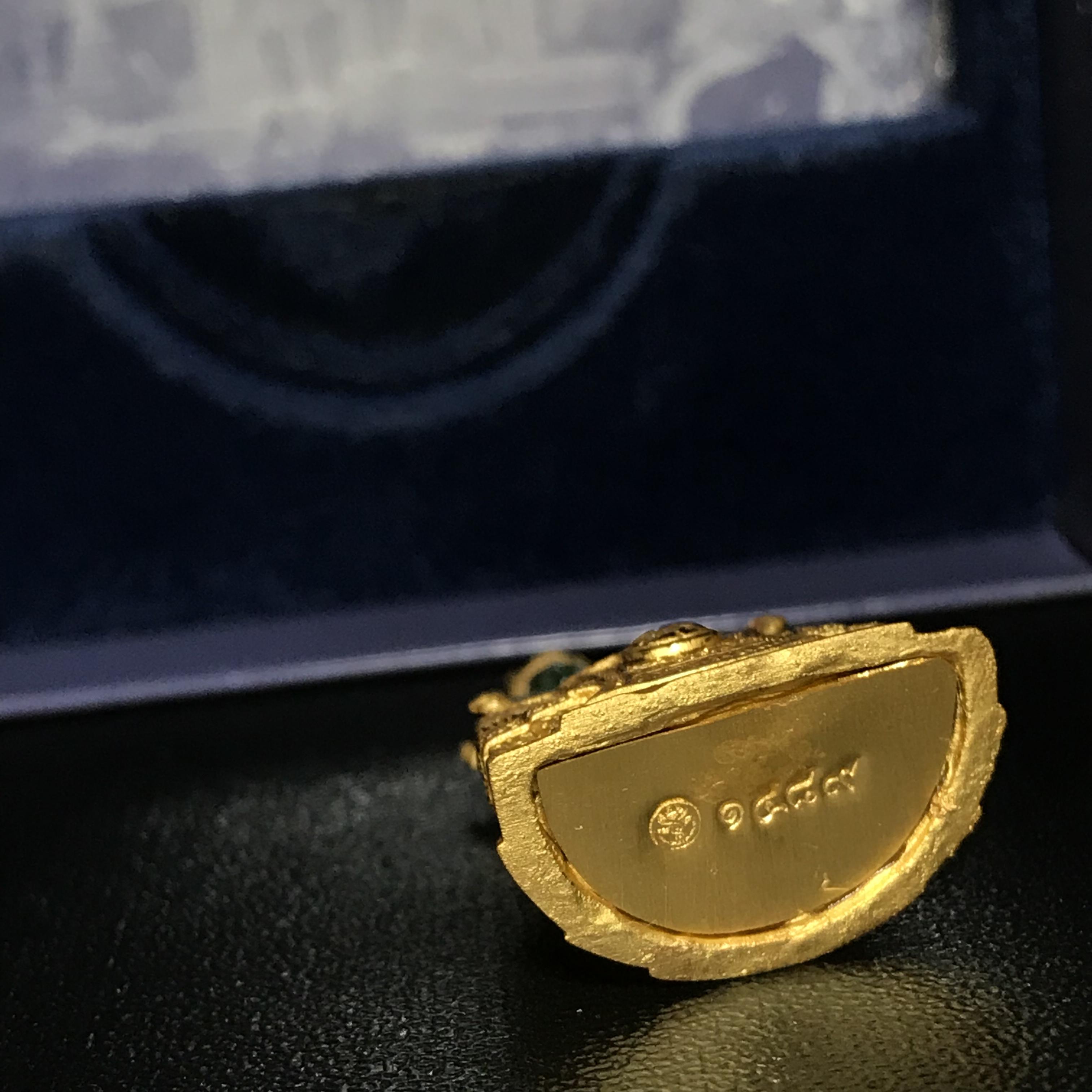 พระแก้วมรกต ภปร. ปี2547 จัดสร้างโดย รพ.ภูมิพลฯ เนื้อเรซิ่นหุ้มทองคำลอยองค์ หน้าตัก 1/2 นิ้ว