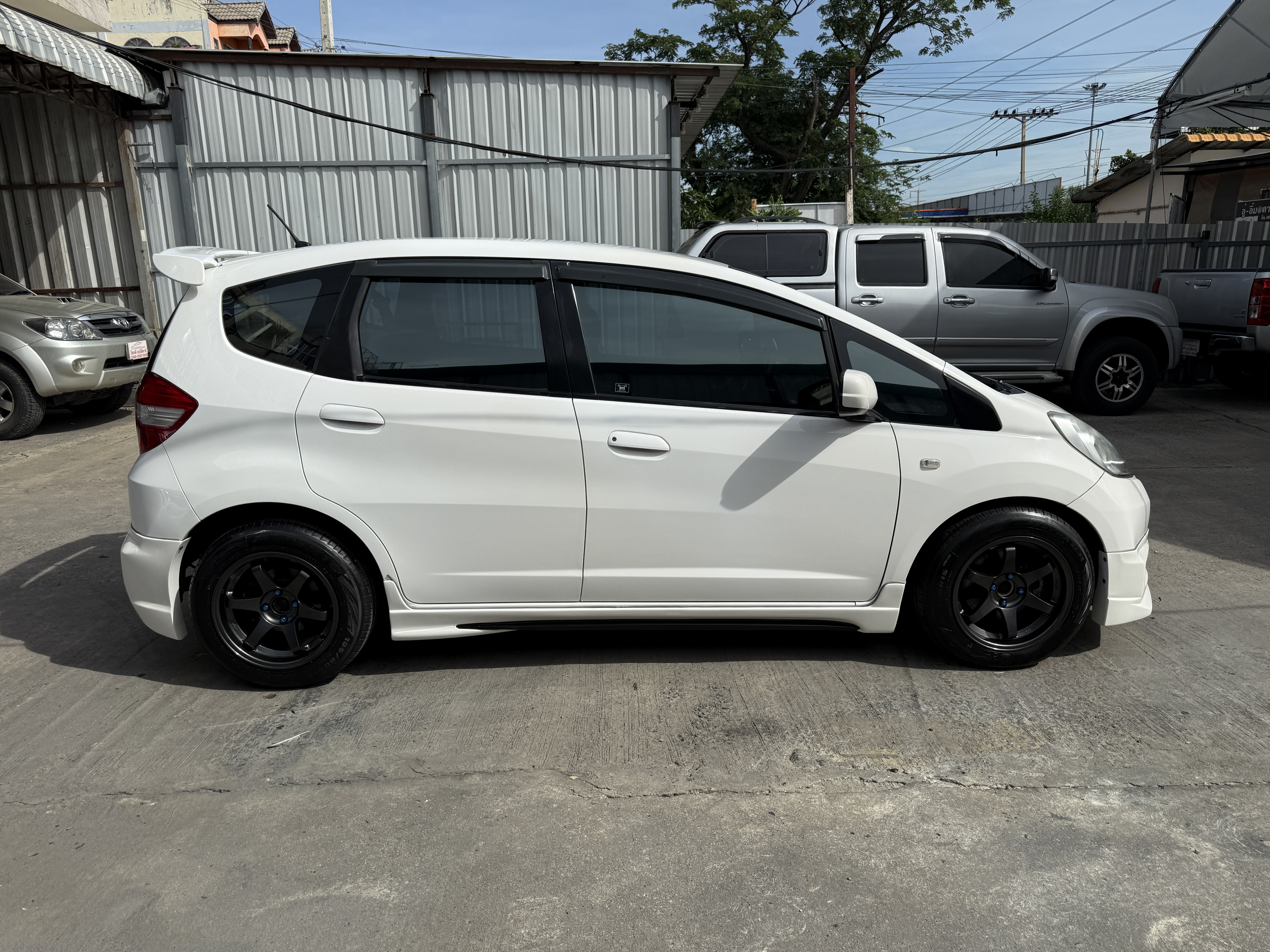 Honda Jazz 1.5 V At 2012 ขาว