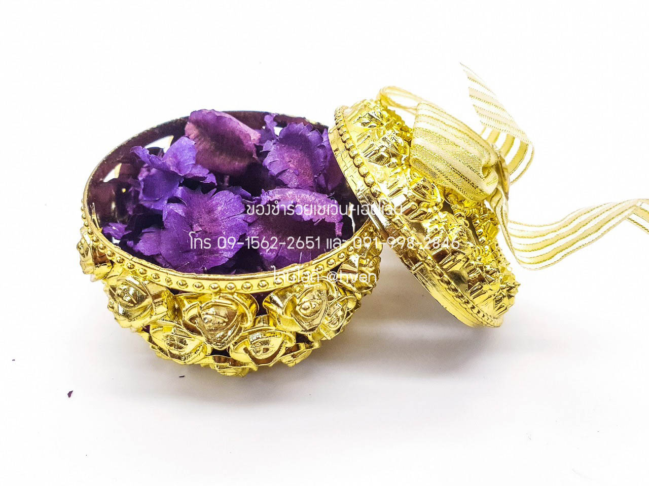 ของชำร่วยงานศพ ตลับใส่ของ ฉลุลายกุหลาบ สีทอง
