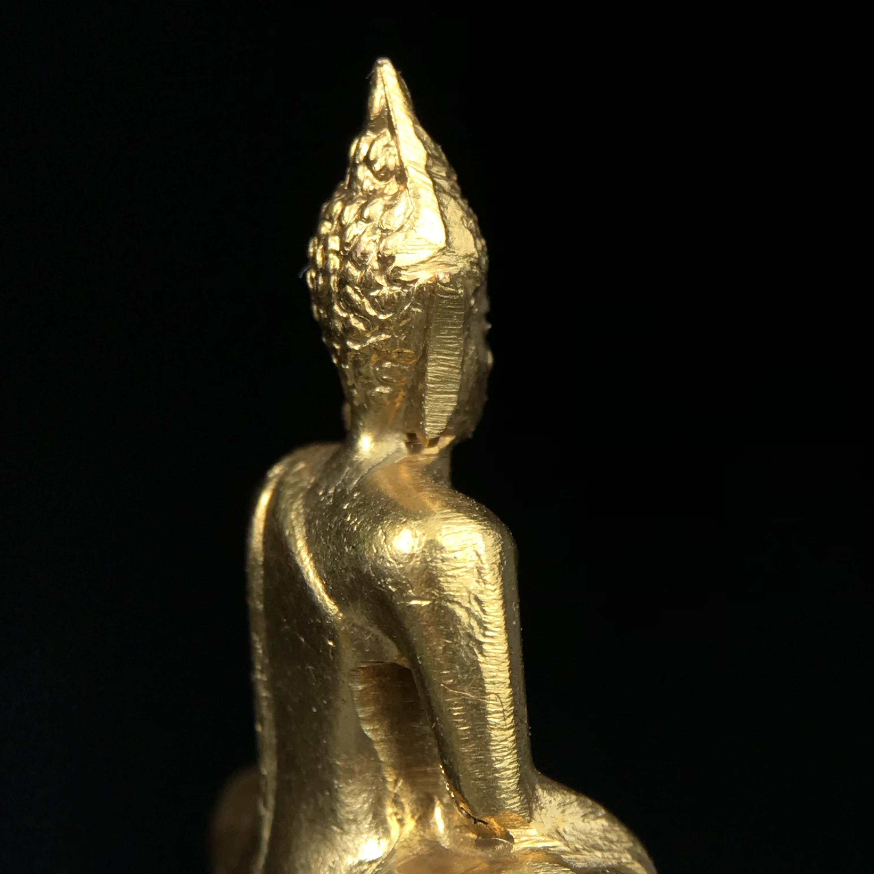 พระกริ่ง ภปร.(รุ่นแรก) วัดบวรนิเวศวิหาร พ.ศ.2508 กะไหล่ทองเดิม(กรรมการ)พิมพ์นิยม(หูยาว)(ก้นตะไบหยาบ)สภาพคัดสวยเดิม(ในหลวงรัชกาลที่9ทรงเสด็จเททอง)พบเจอน้อยหายาก