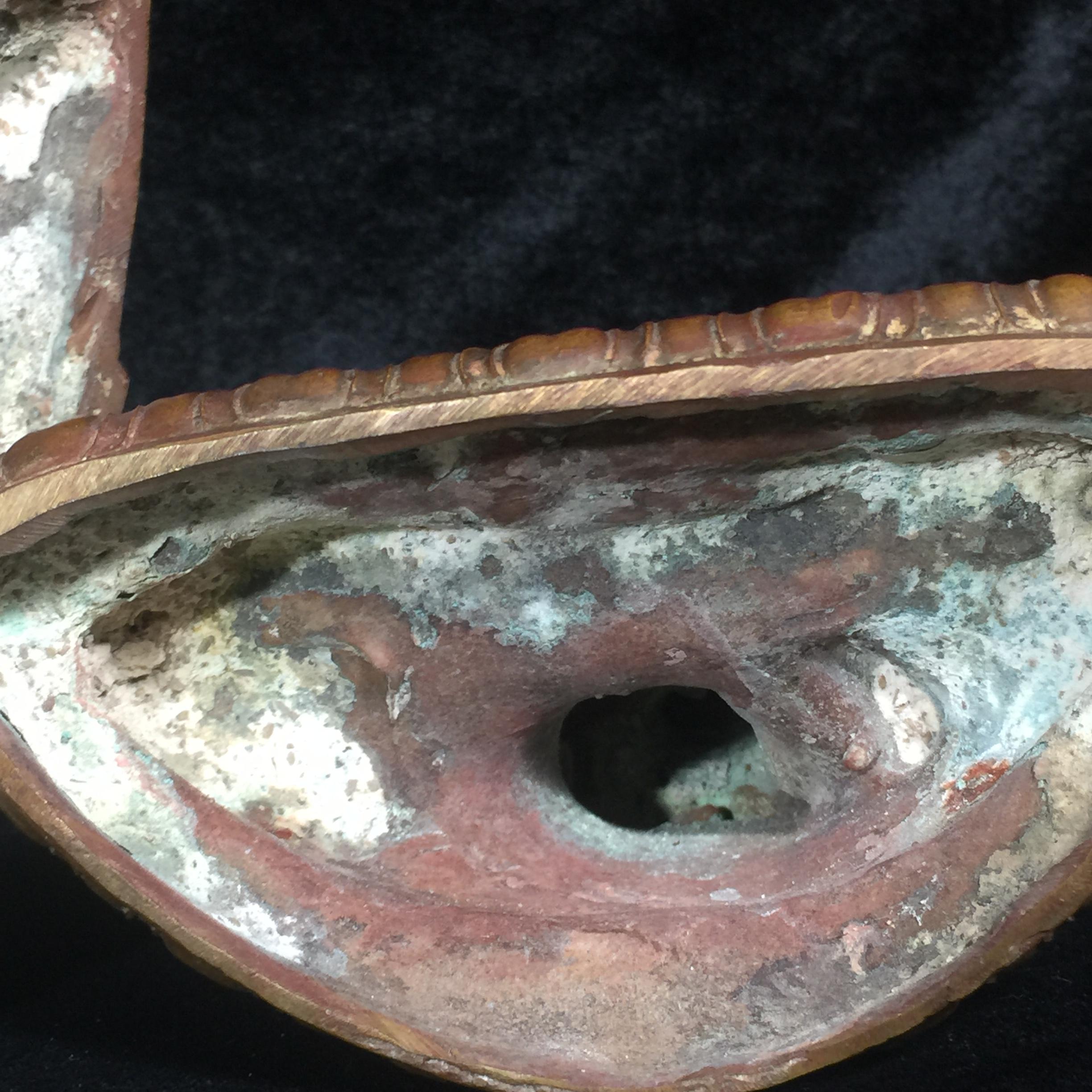 พระพุทธธรรมทิฐิศาสดา 50 ปี ธรรมศาสตร์ ปี 2527 หน้าตัก 5 นิ้ว 2 ถอด (ในหลวงรัชกาลที่9เสด็จในพิธีเททอง)(1ใน 1600 องค์)