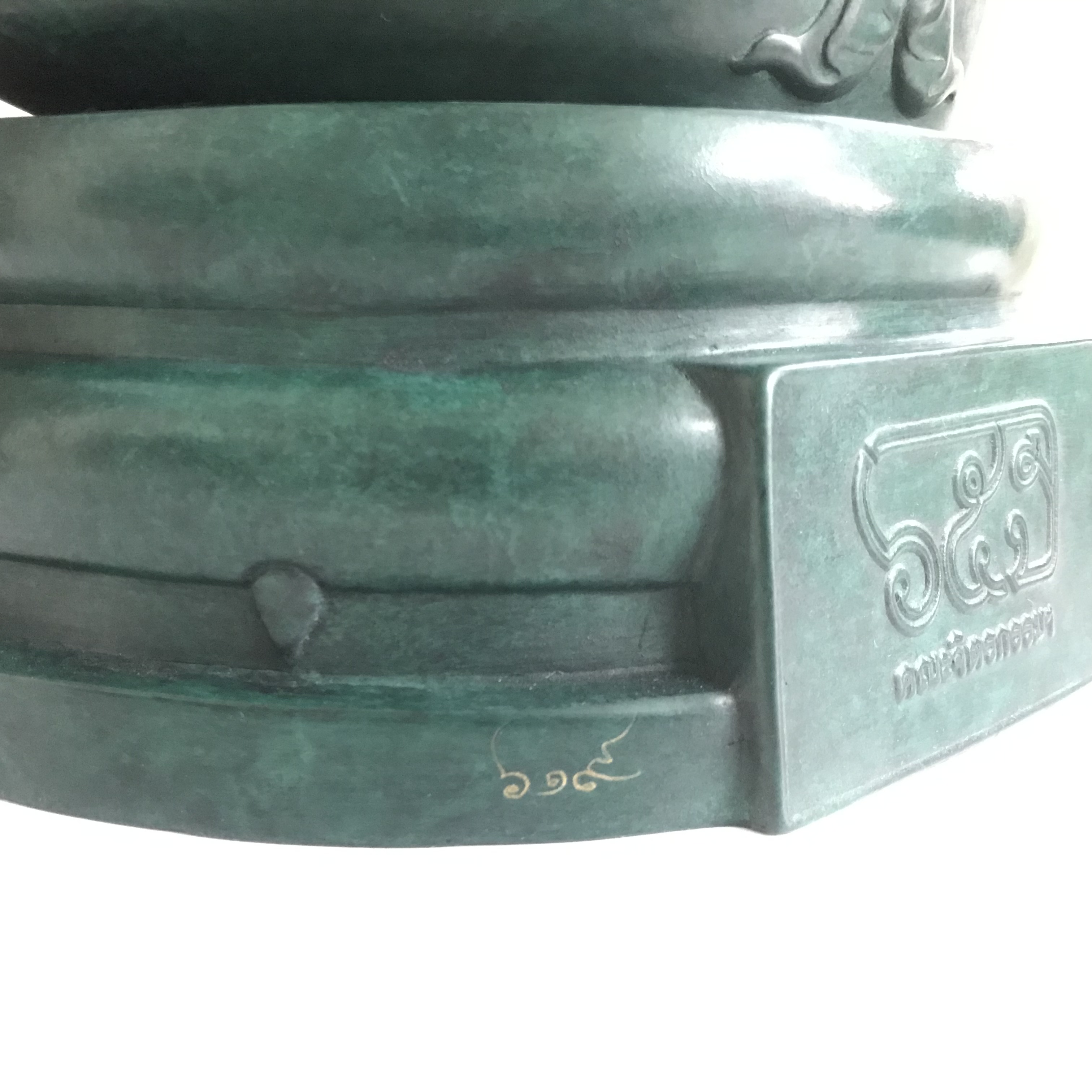 พระพิฆเนศวร 65 ปี คณะจิตรกรรม มหาวิทยาลัยศิลปากร ปี2551 ลอยองค์เนื้อสำริดขนาดหน้าตัก 9 นิ้ว(เนื้อสำริดเขียวพลาติน่า)