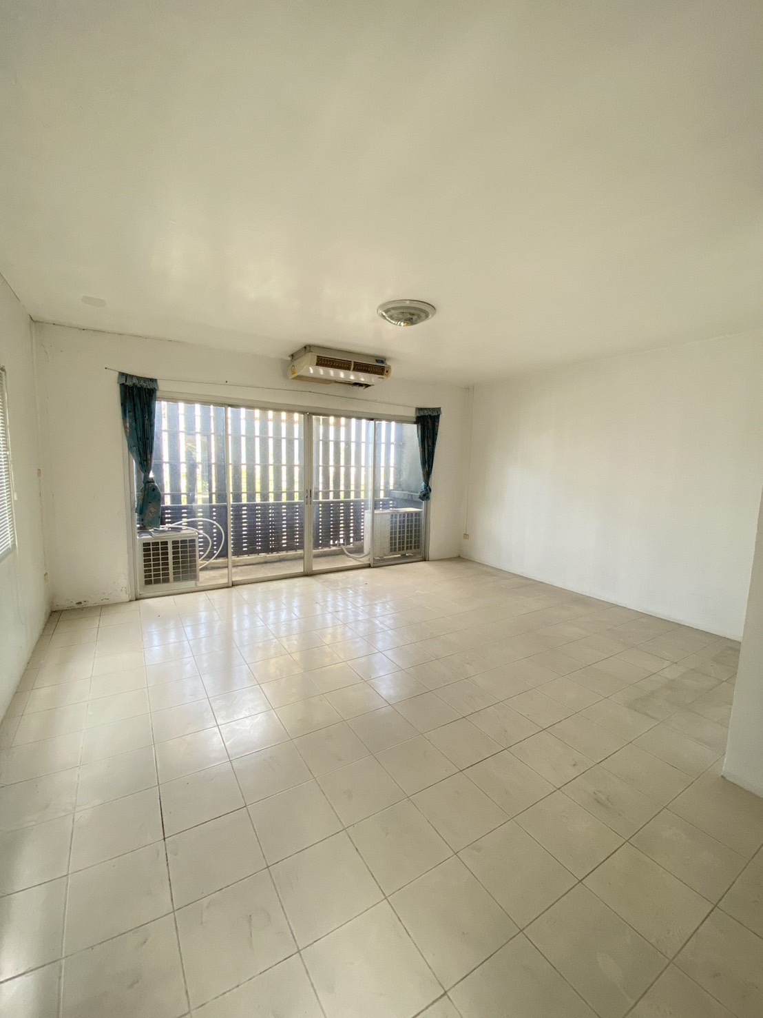 For Rent : Samkong, 4-Storey Commercial Building, 6 Bedrooms 3 Bathrooms