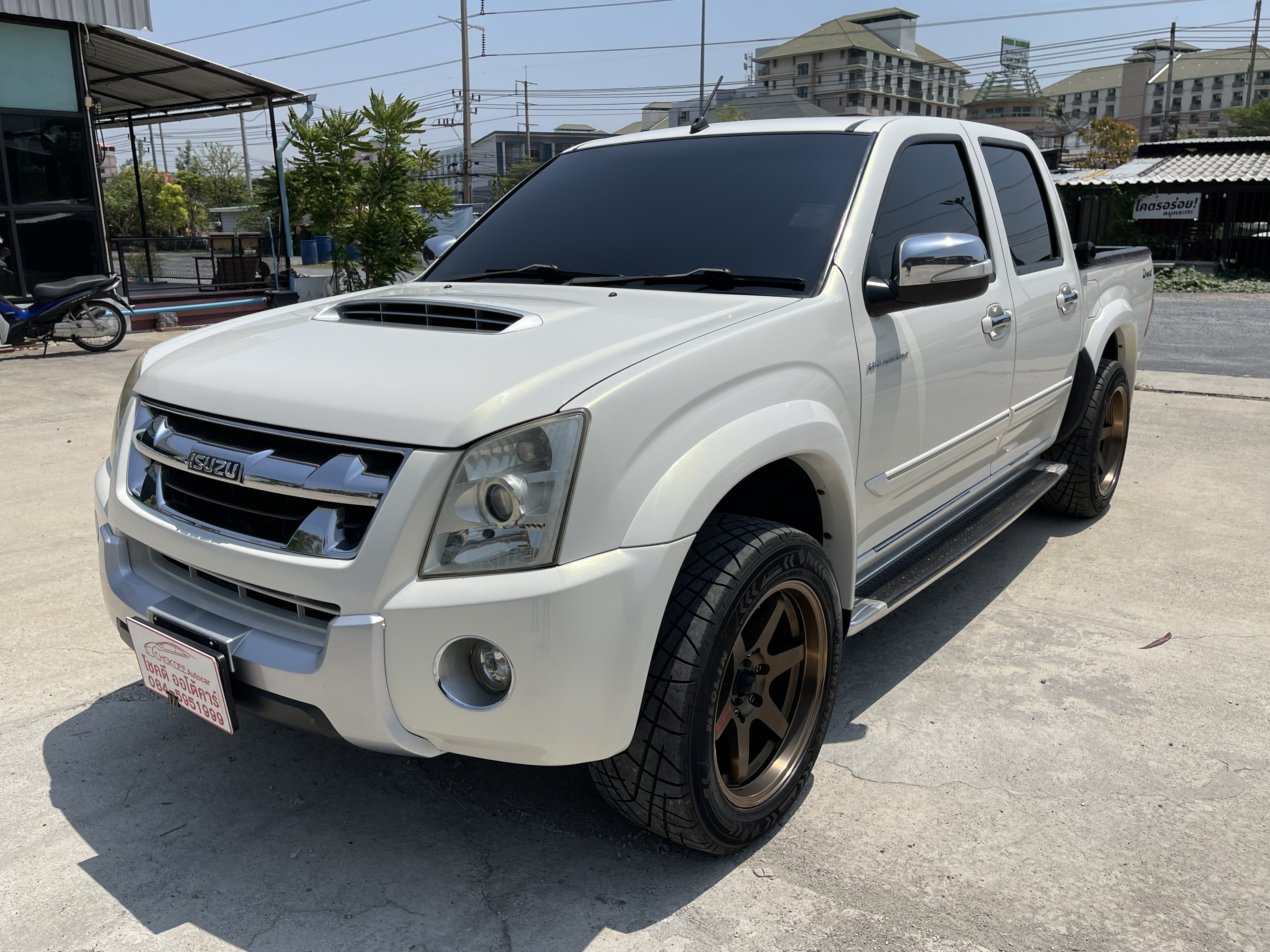 Isuzu Dmax 4ประตู Hi-Lander 3.0 Vgs Navi 2010 ขาวมุก