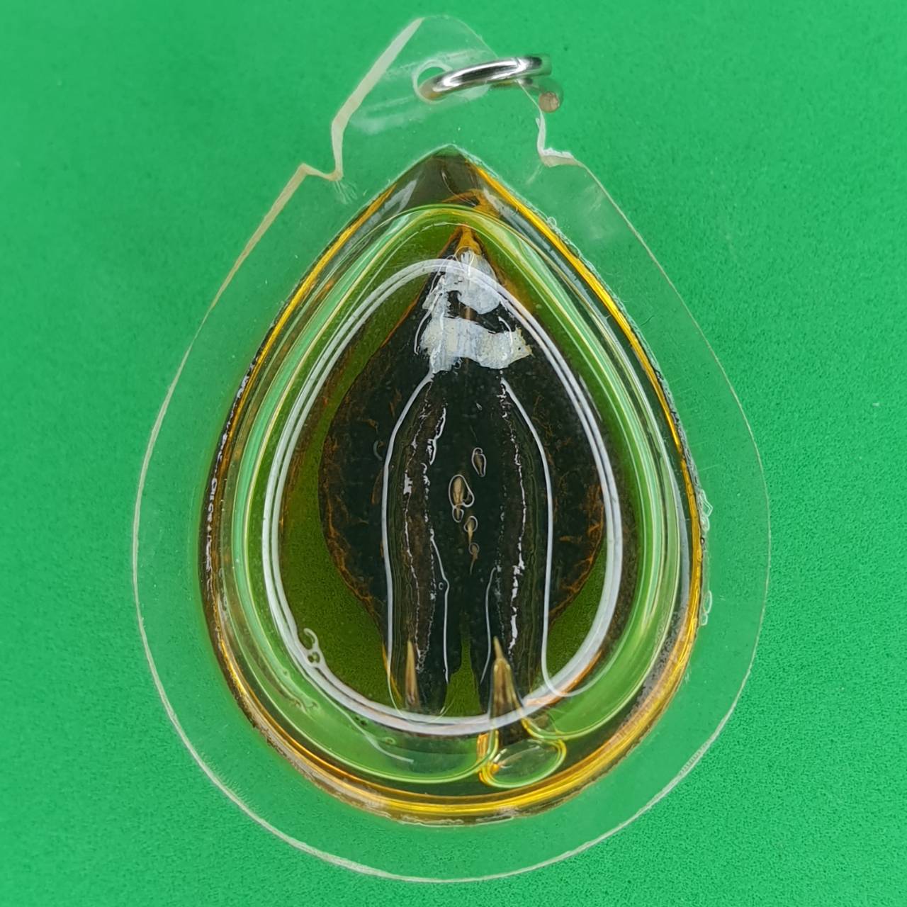 ของป้องกัน เล็บครุฑ สีดำ แบบอัดกรอบ ใส่น้ำมันมัน เล็บครุฑ พญาเล็บครุฑ์ ของแท้ พญาเล็บครุฑ