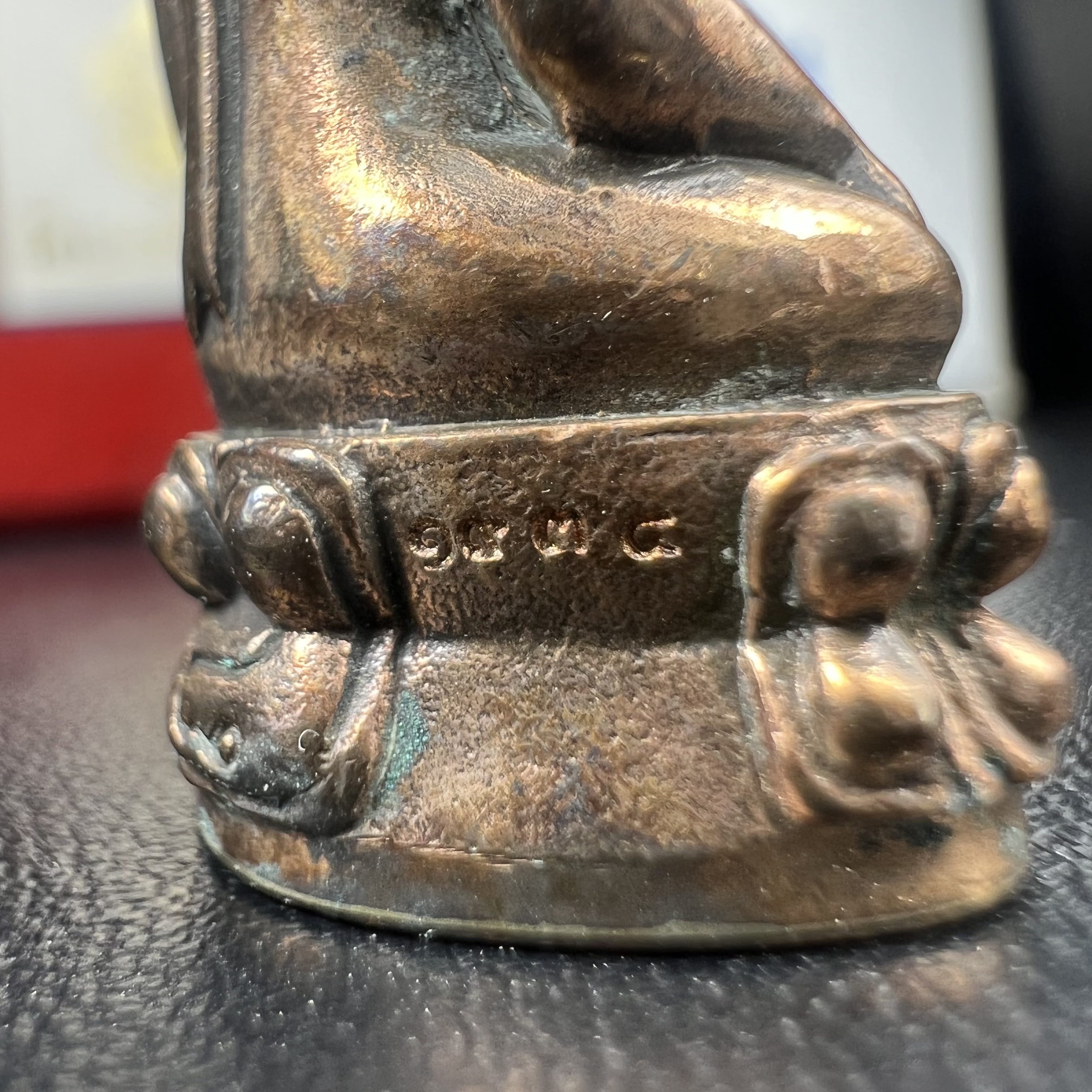 พระกริ่ง 8 รอบ ญสส. 96 พรรษา สมเด็จพระญาณสังวร สมเด็จพระสังฆราช สกลมหาสังฆปรินายก วัดบวรนิเวศวิหาร ปี 2552 เนื้อนวโลหะเต็มสูตรแก่ทองคำ(1 ใน 2999 องค์)