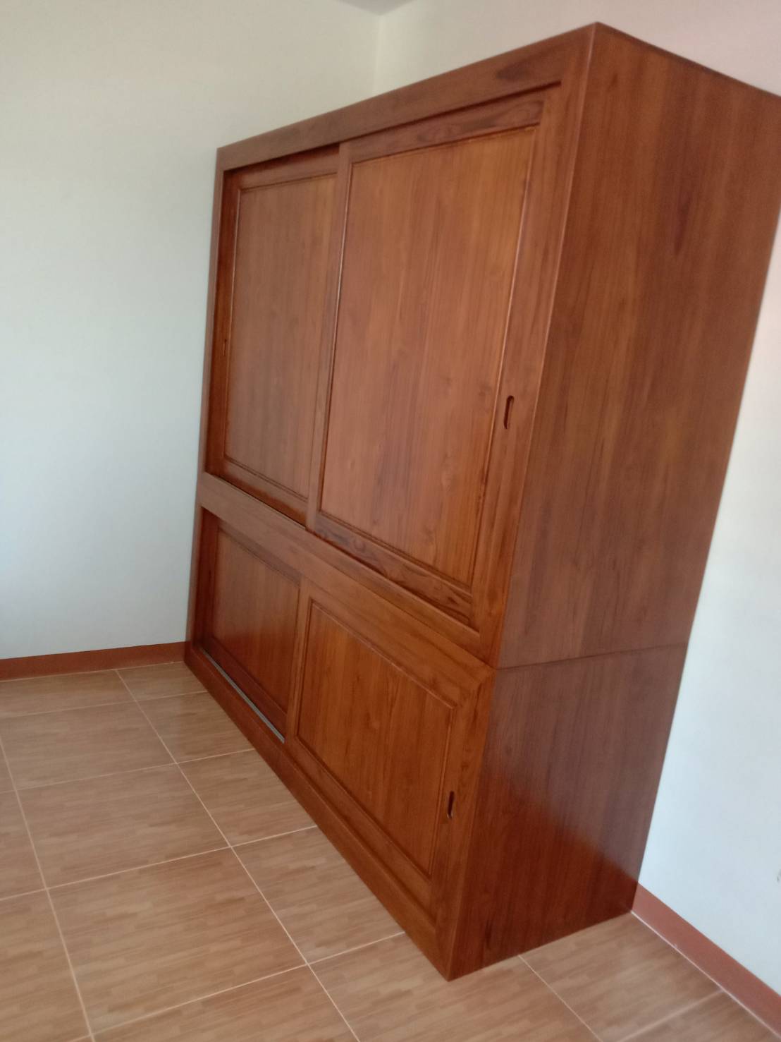 ตู้เสื้อผ้าบานเลื่อนไม้สัก 2 ชั้น