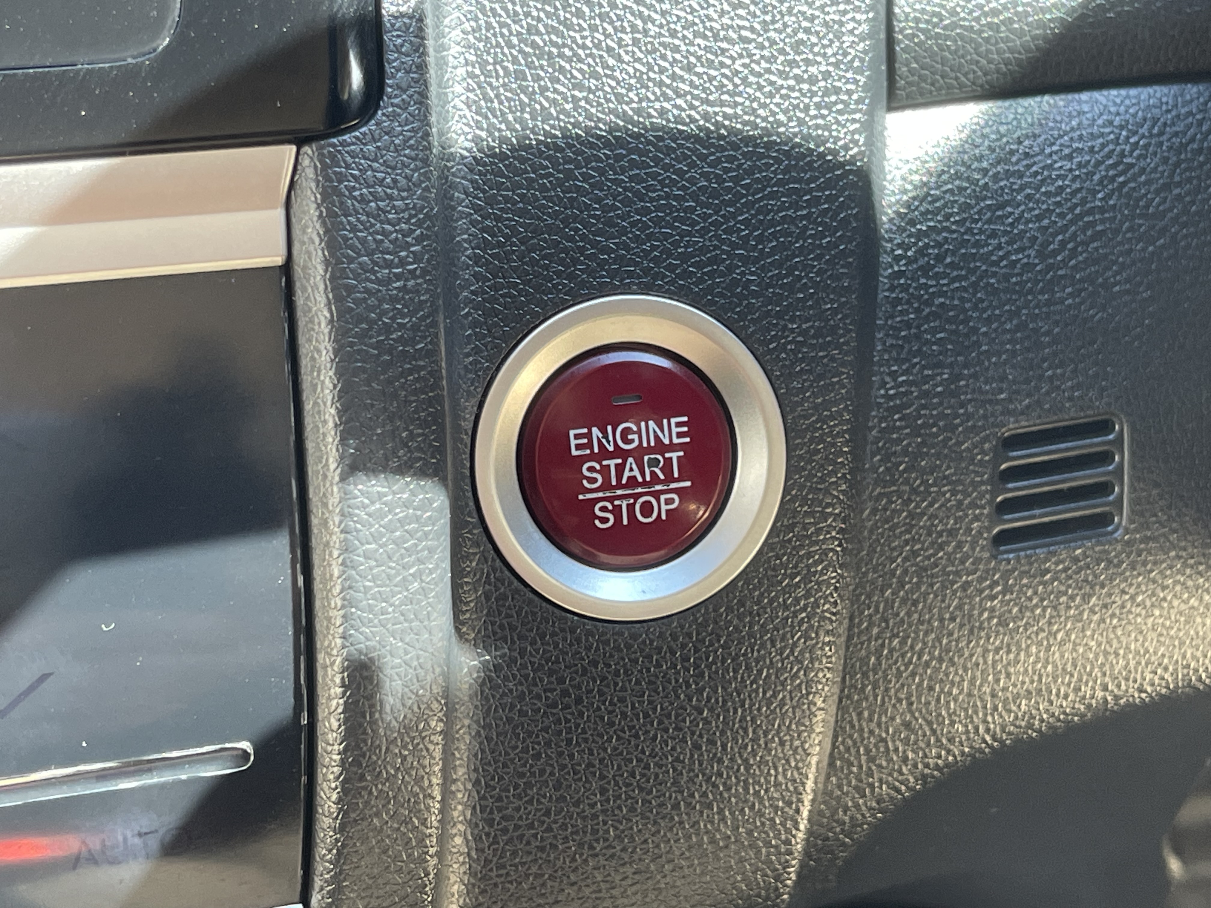 Honda Jazz 1.5 SV At 2016 ขาว