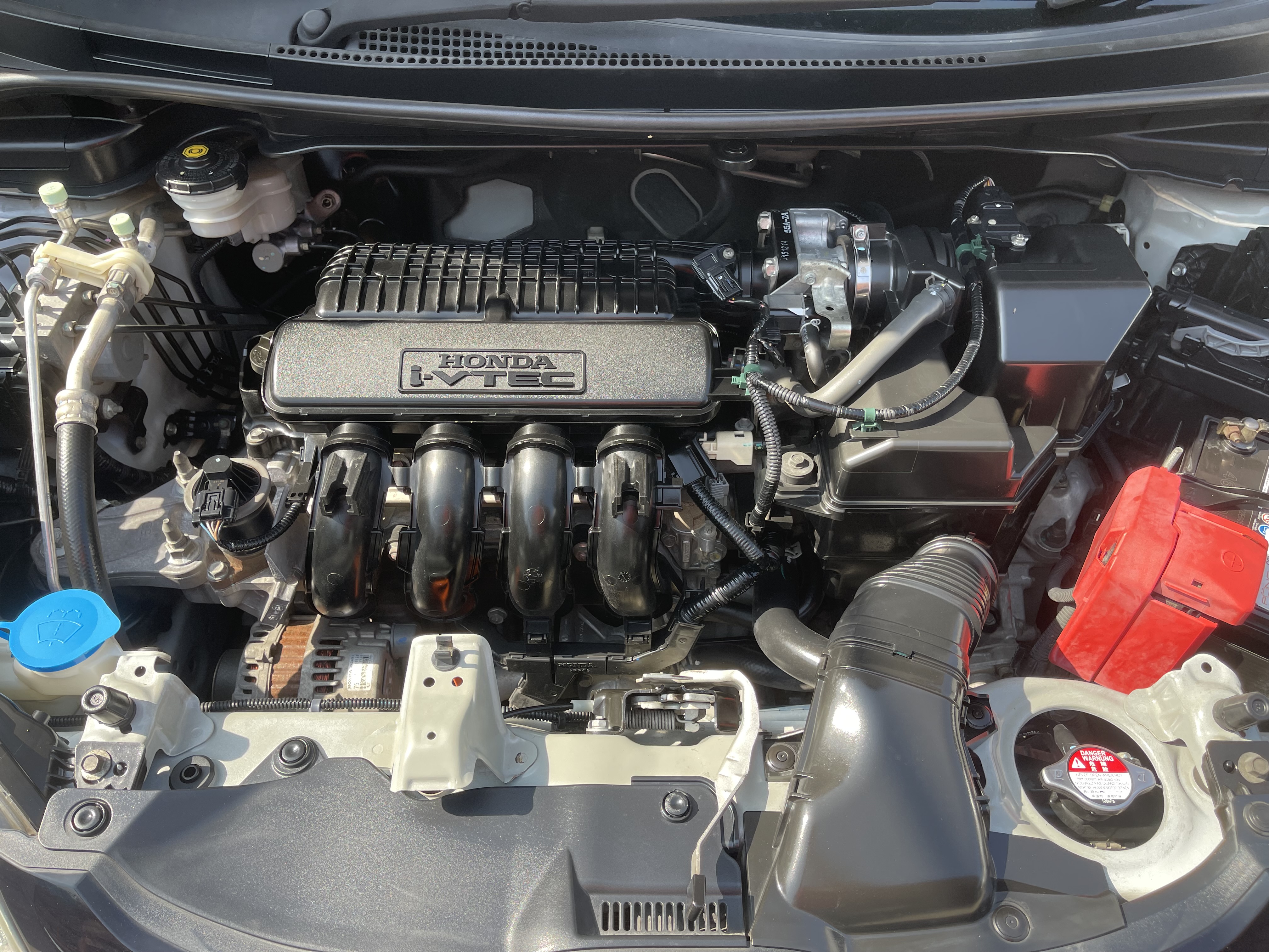 Honda Jazz 1.5 V+ At ปี 2016 ขาว