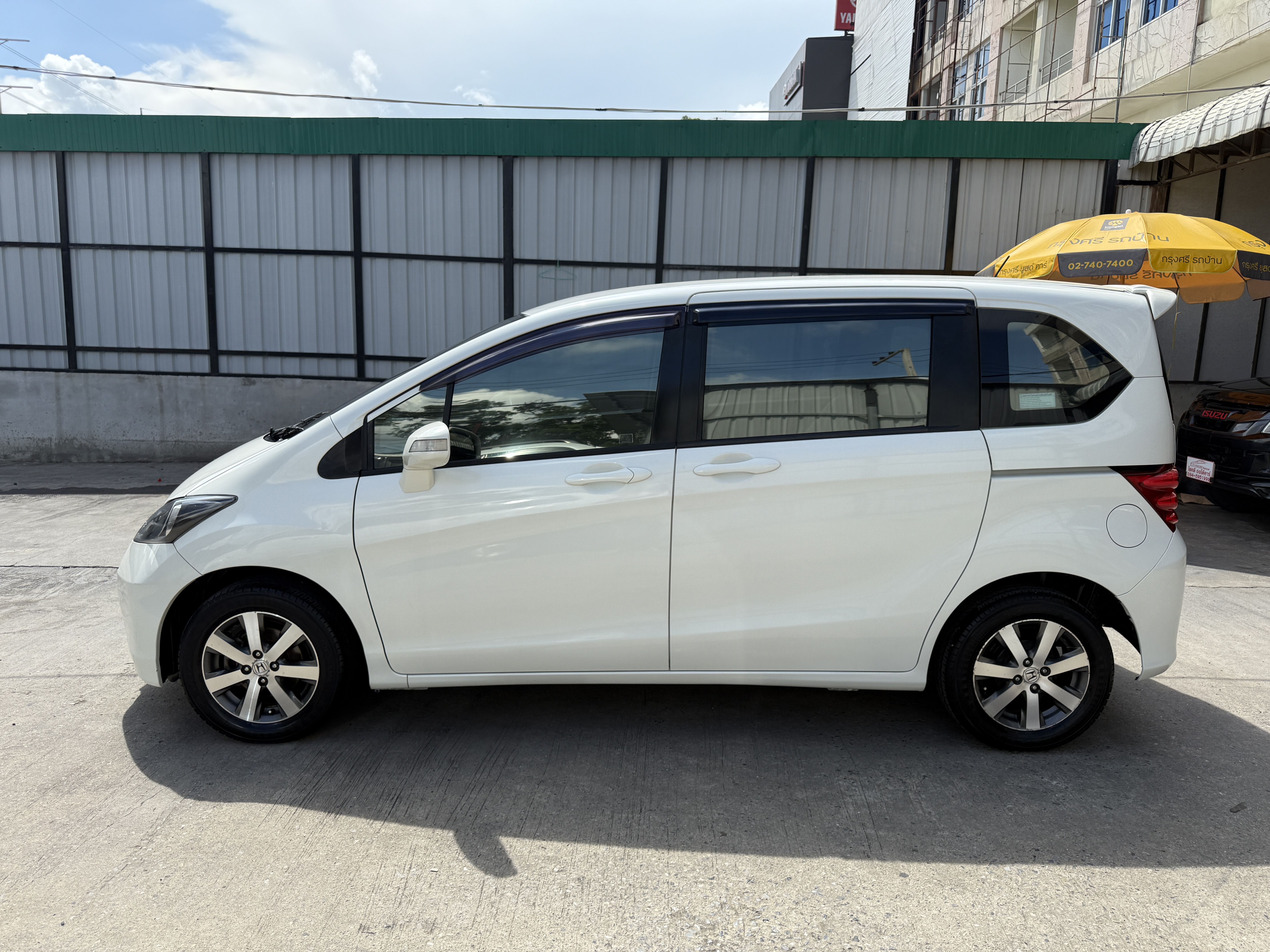 Honda Freed 1.5 E Limited At 2012 ขาวมุก