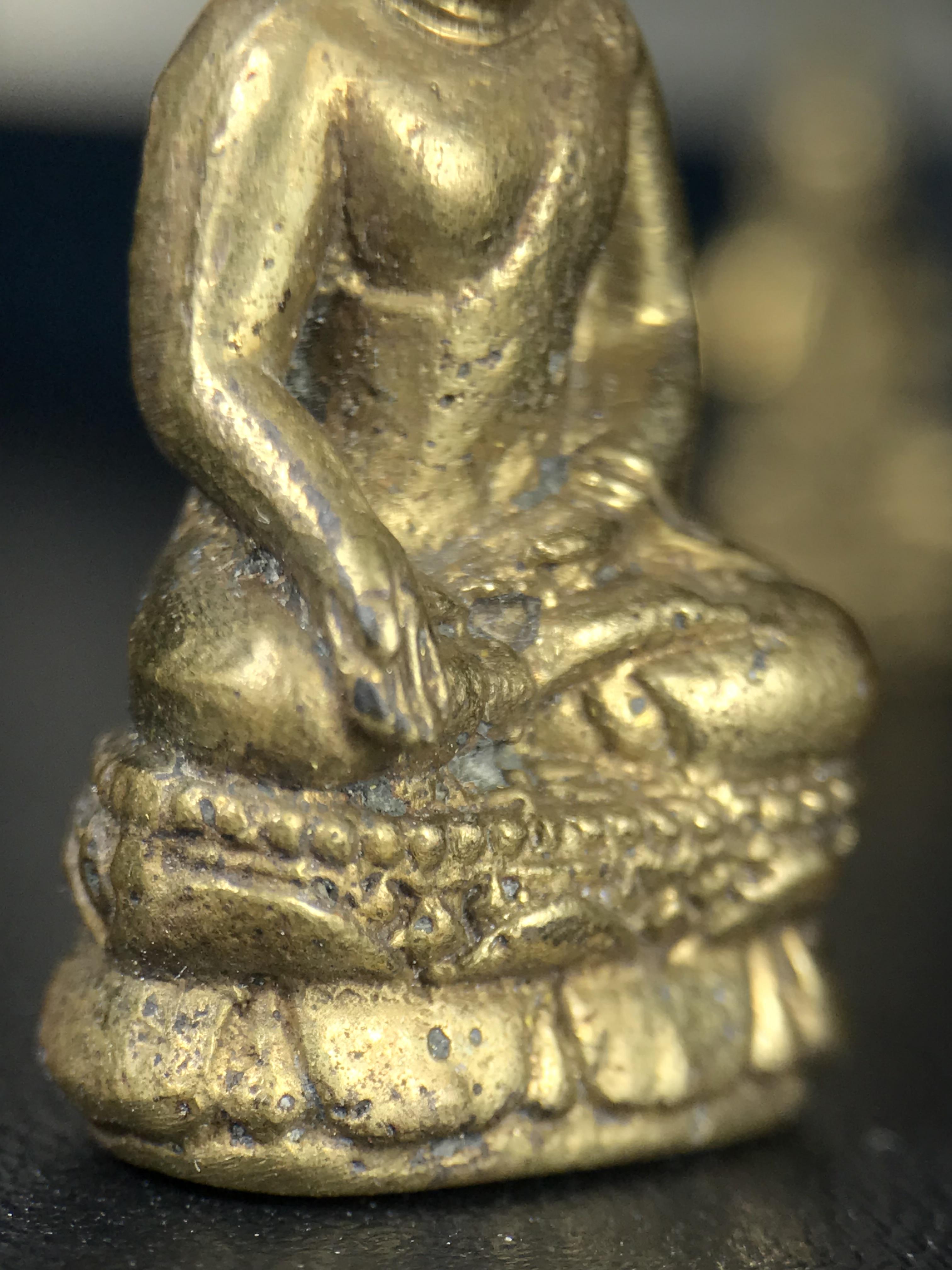 พระกริ่ง-พระชัยวัฒน์ไพรีพินาศ วัดบวรนิเวศวิหาร รุ่นผ้าป่าสิงห์บุรีปี2528(ชนวนมวลสารไพรีรุ่นแรก)(1ใน1500ชุด)สภาพสวยพร้อมกล่องบรรจุเดิมชุดกรรมการรับพระราชทานจากสมเด็จพระเทพในวโรกาสเด็จพระราชดำเนินทรงประกอบพิธีวางศิลาฤกษ์พระอุโบสถวัดตรีทศเทพวรวิหาร(หายากมาก)