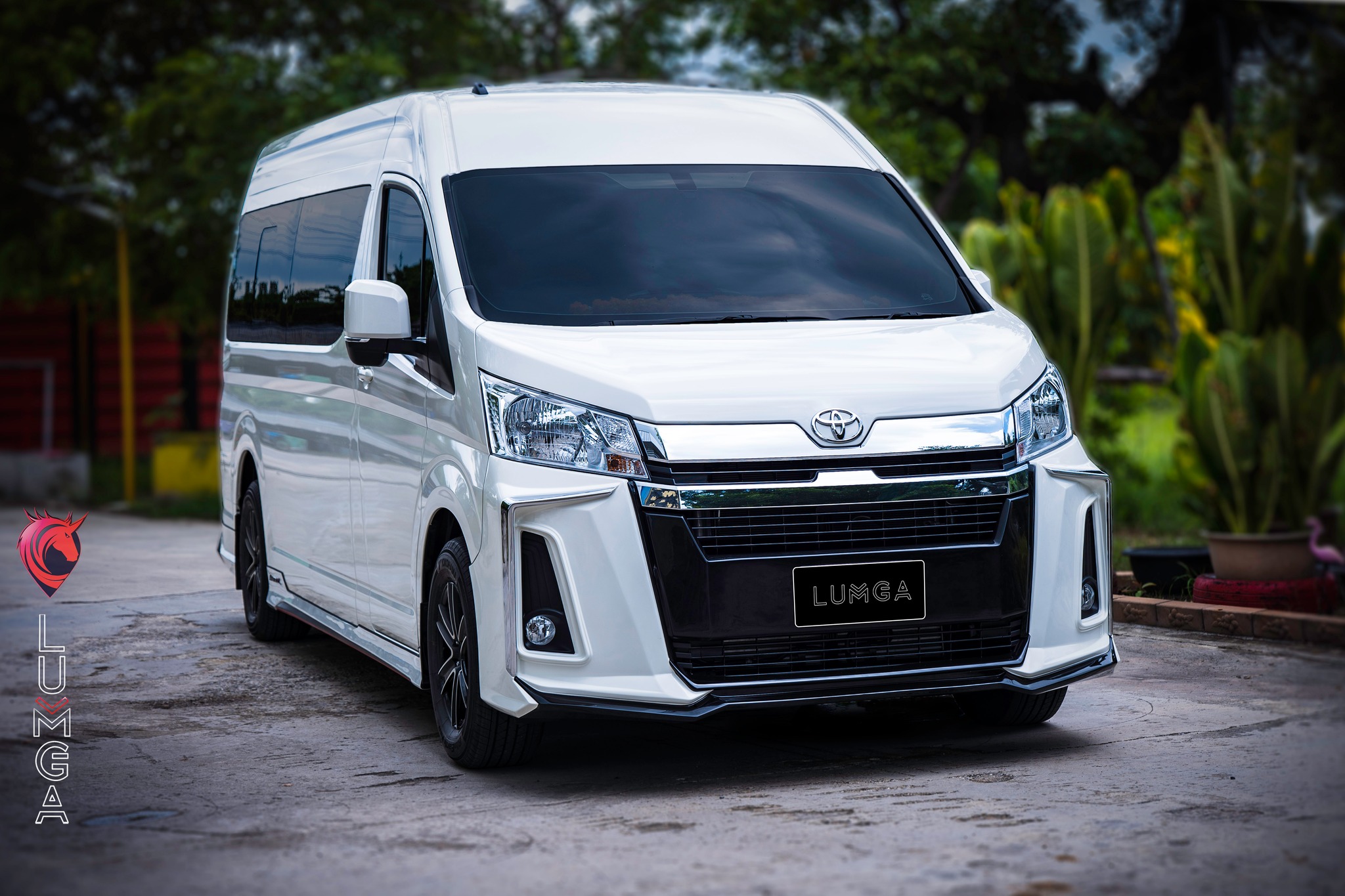 ชุดแต่ง Toyota Commuter 2019 สเกิร์ตหน้าสไตล์ Lumga (ลัมกา) 1 ชุด 4-6 ชิ้น