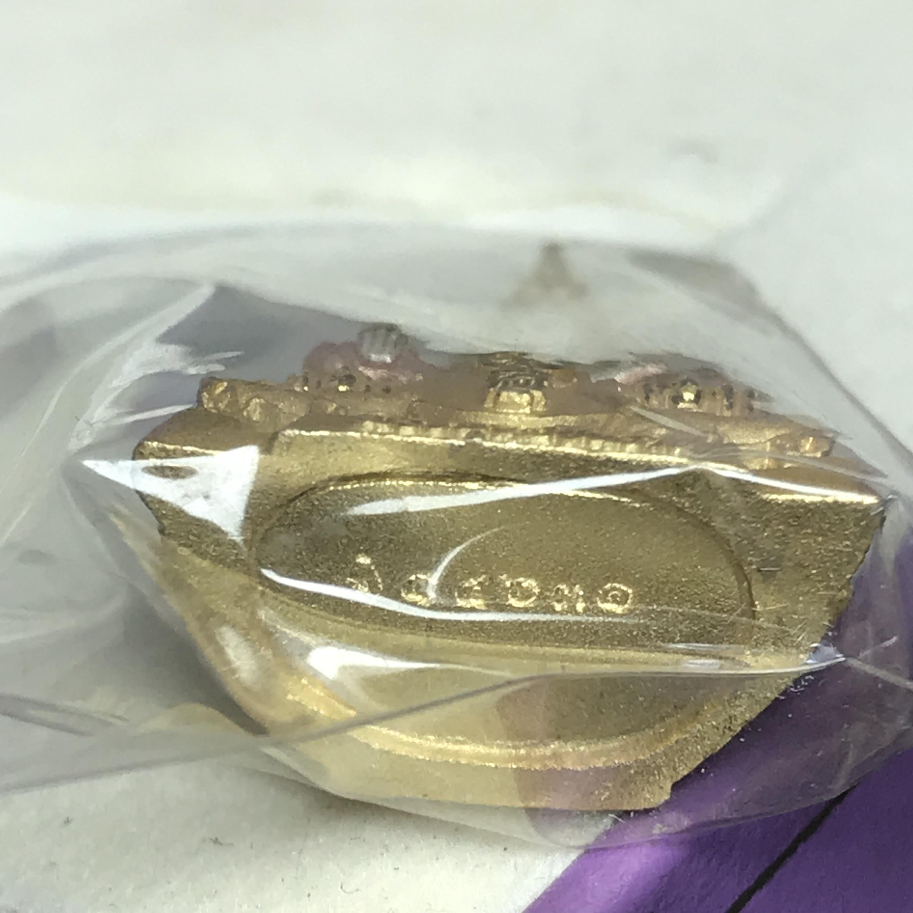 พระพุทธชินราช รุ่นเฉลิมพระเกียรติ สธ. ลอยองค์เนื้อเงิน 99.99% ชุบ 3 กษัตริย์ พ.ศ. 2539 จัดสร้างโดยมูลนิธิสิรินธร กล่องและการ์ดใบรับรองเดิมครบสมบูรณ์