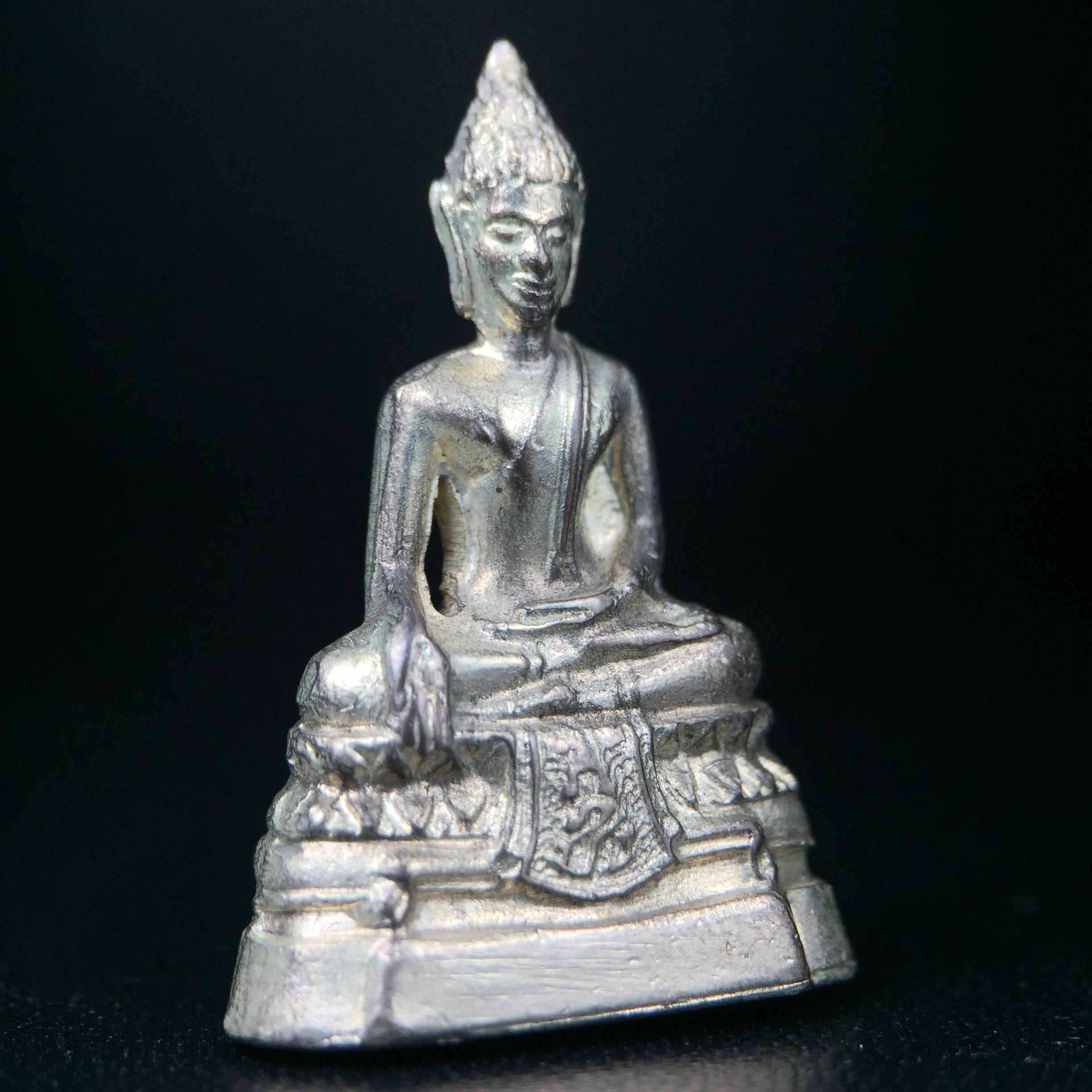 พระกริ่ง ภปร.(รุ่นแรก) วัดบวรนิเวศวิหาร พ.ศ.2508 กะไหล่เงินเดิม(กรรมการ)พิมพ์นิยม(ก้นตะไบหยาบ)สภาพคัดสวยเดิม(ในหลวงรัชกาลที่9ทรงเสด็จเททอง)พบเจอน้อยหายากมาก