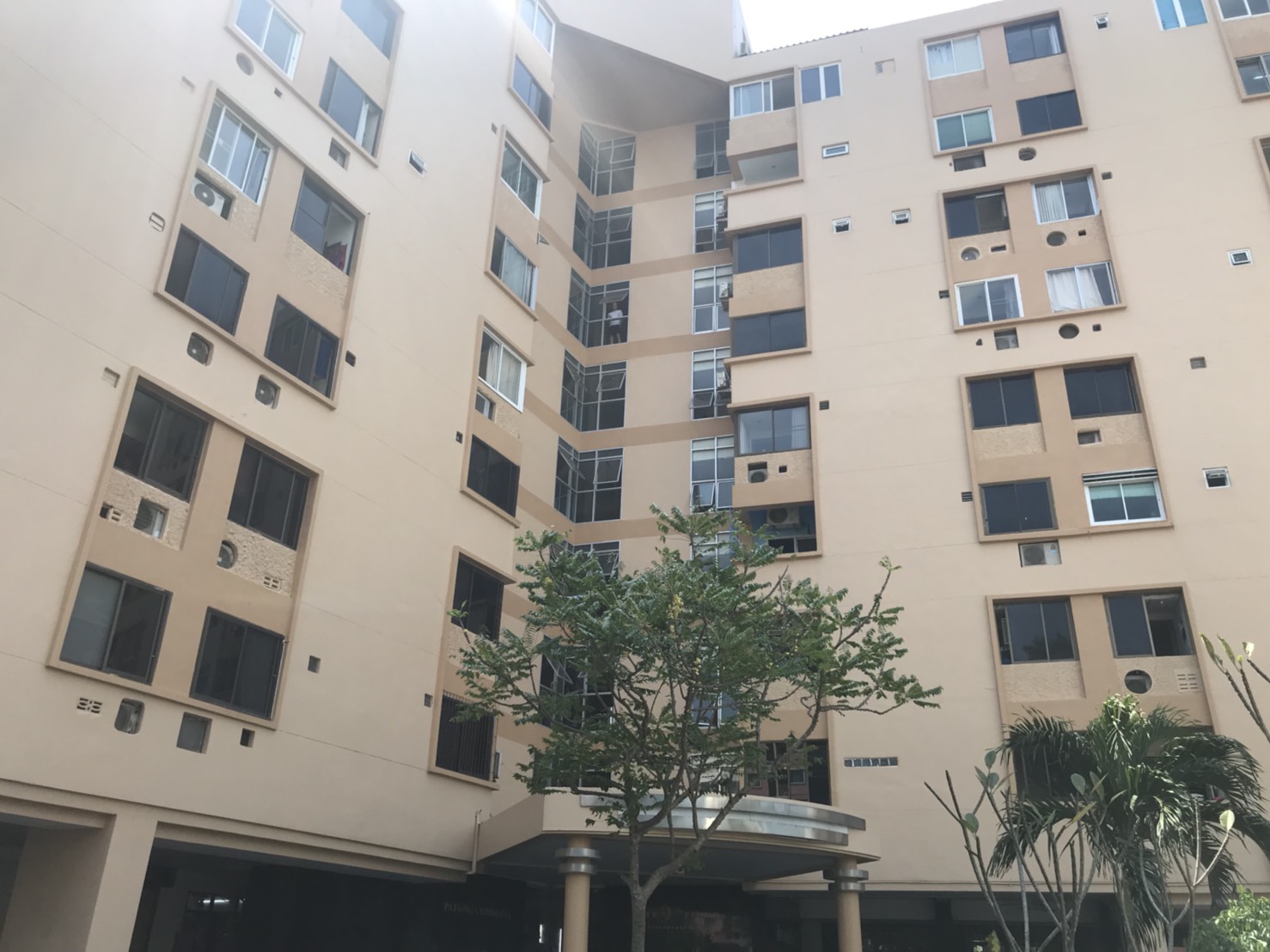 For Rent : Patong Condotel 1 bed room 4floor. Patong View size 56 SQM.