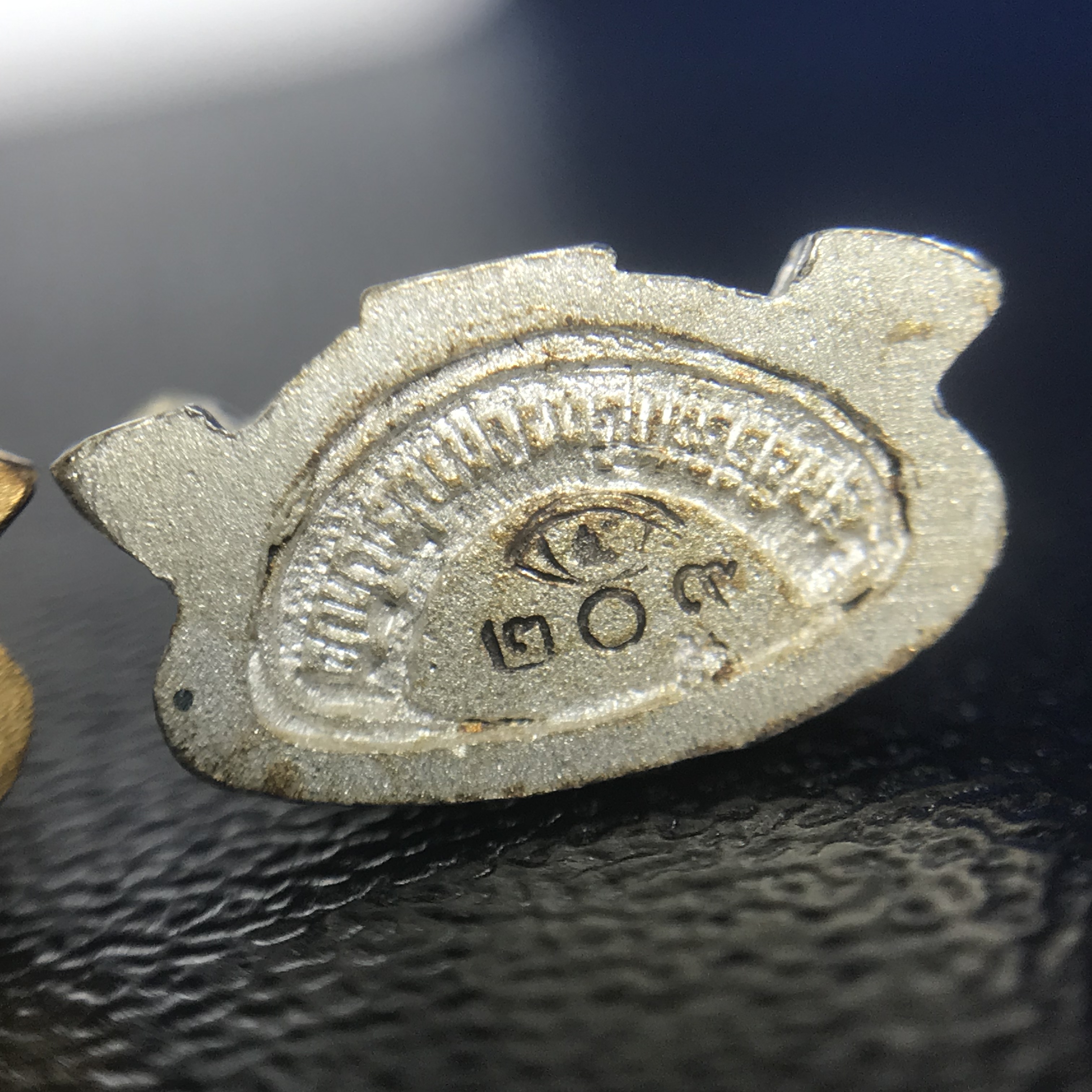 พระพุทธชินราช ภปร. ในวโรกาสพระราชพิธีมหามงคล เฉลิมพระชนมายุ6รอบ 5ธันวาคม2542 ชุดทองคำ เงิน สามกษัตริย์ พิมพ์เล็กครบชุด(3องค์)พร้อมกล่องบรรจุและการ์ดใบรับรอง