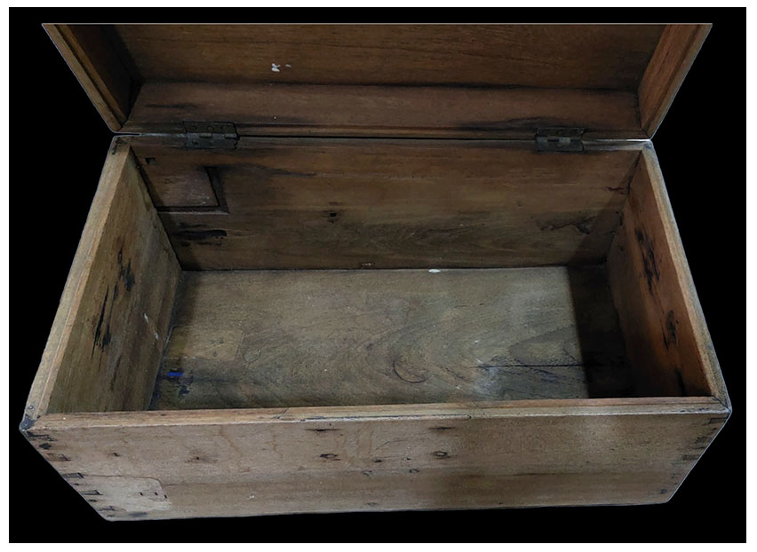 หีบไม้สัก งานเก่า ขนาด32*54*27cm