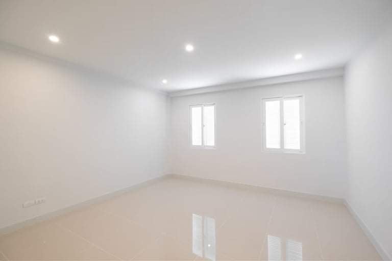 For Sales : Kohkaew, 3-Storey Commercial Builing, 4 Bedrooms 3 Bathrooms, 18 Sqw.