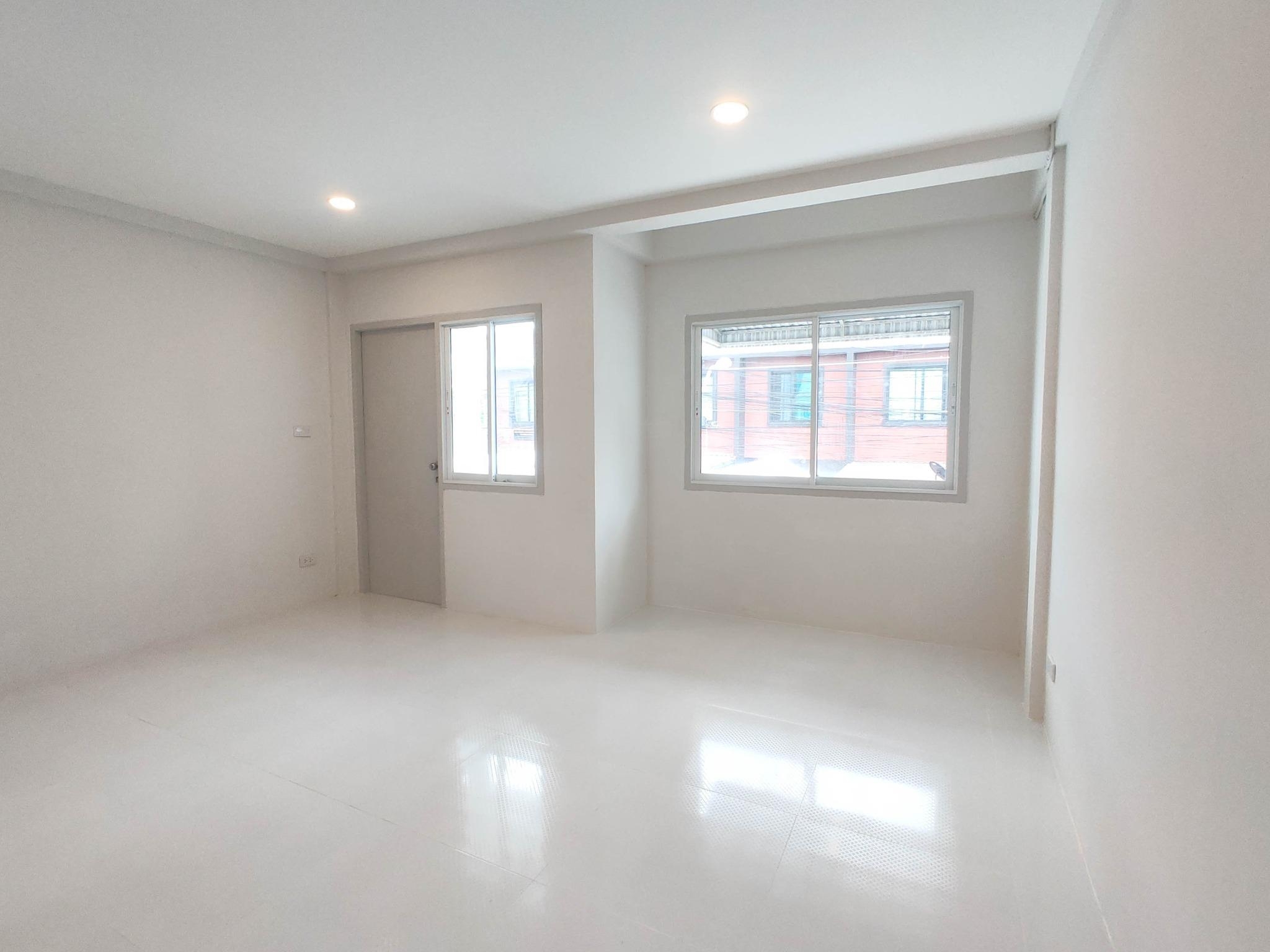 For Sales : 2-Storey Town House@Bann Chalongsuk, 2 bedrooms 3 bathrooms