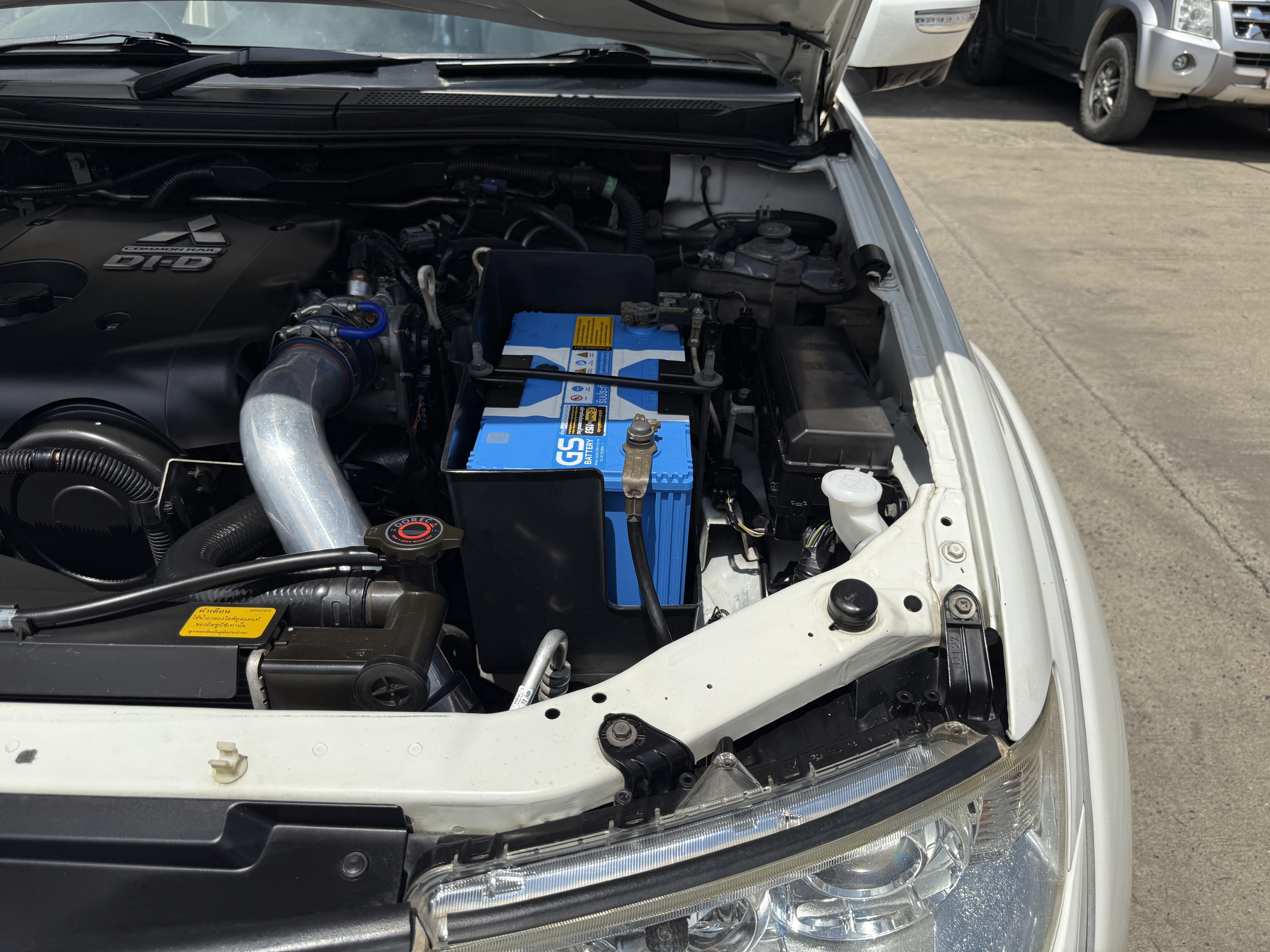 Mitsubishi Pajero Sport 2.5 GT 2WD At 2011 ขาวมุก