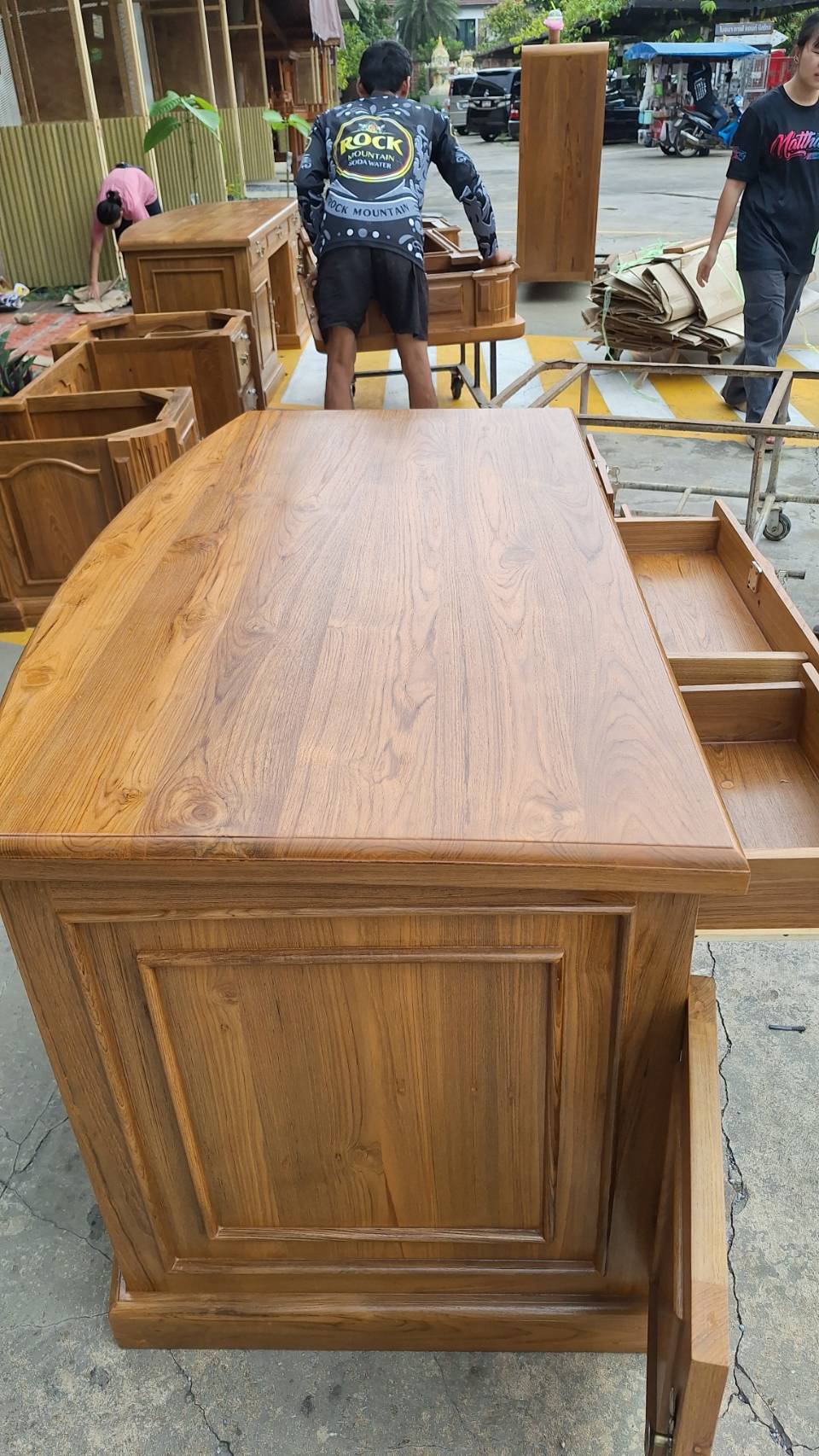โต๊ะทำงาน ไม้สักแท้ รุ่น อีธาน
