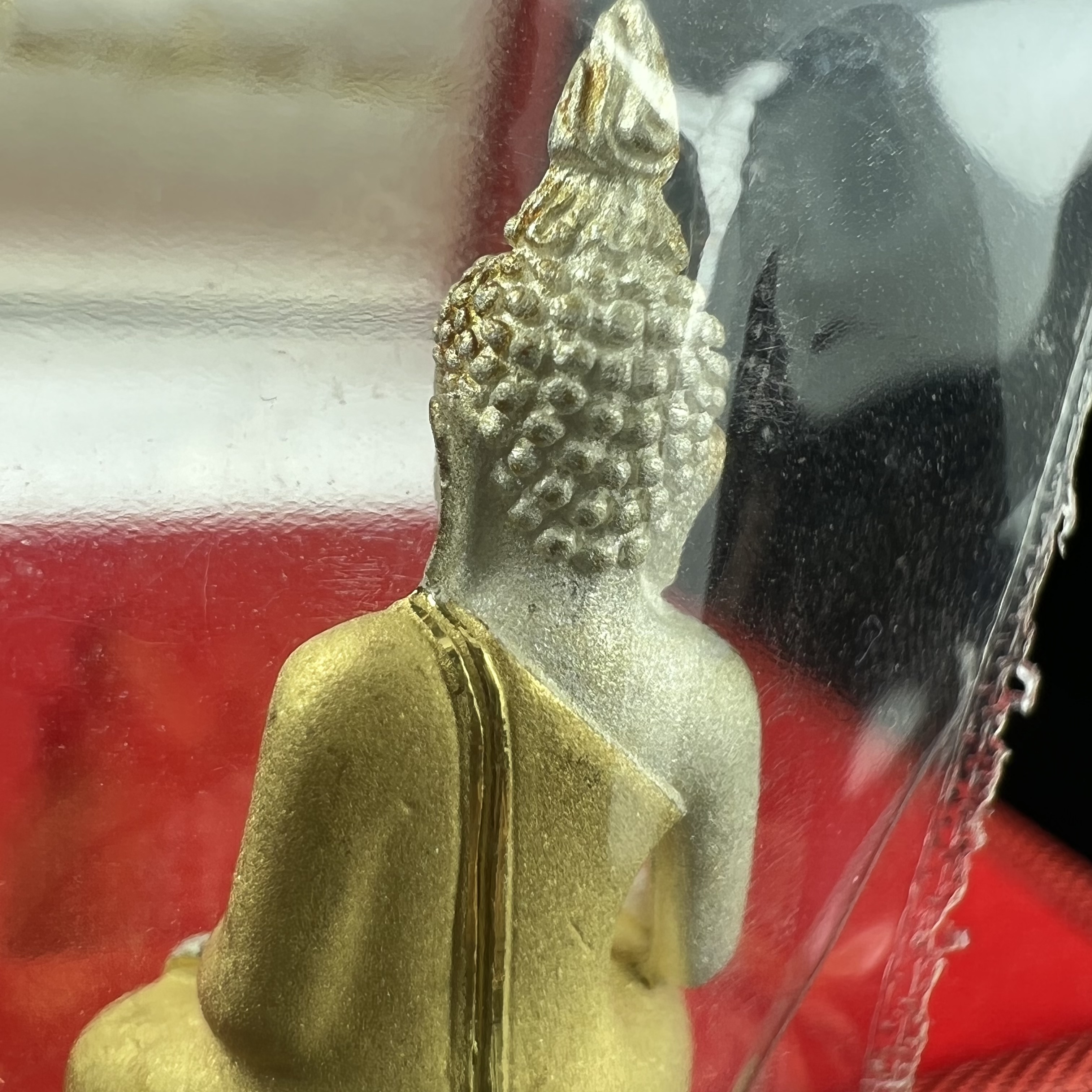 พระไพรีพินาศ รุ่นมหามงคล 72 พรรษา (6 รอบ) ในหลวงรัชกาลที่9 ปี2542 พิมพ์ใหญ่ เนื้อเงินบริสุทธิ์ 99.9% ชุบสามกษัตริย์แบบพ่นทรายขัดเงาบางส่วน(สภาพสวยซีนซองเดิมกล่องบรรจุเดิมครบสมบูรณ์)1 ใน 1500 องค์