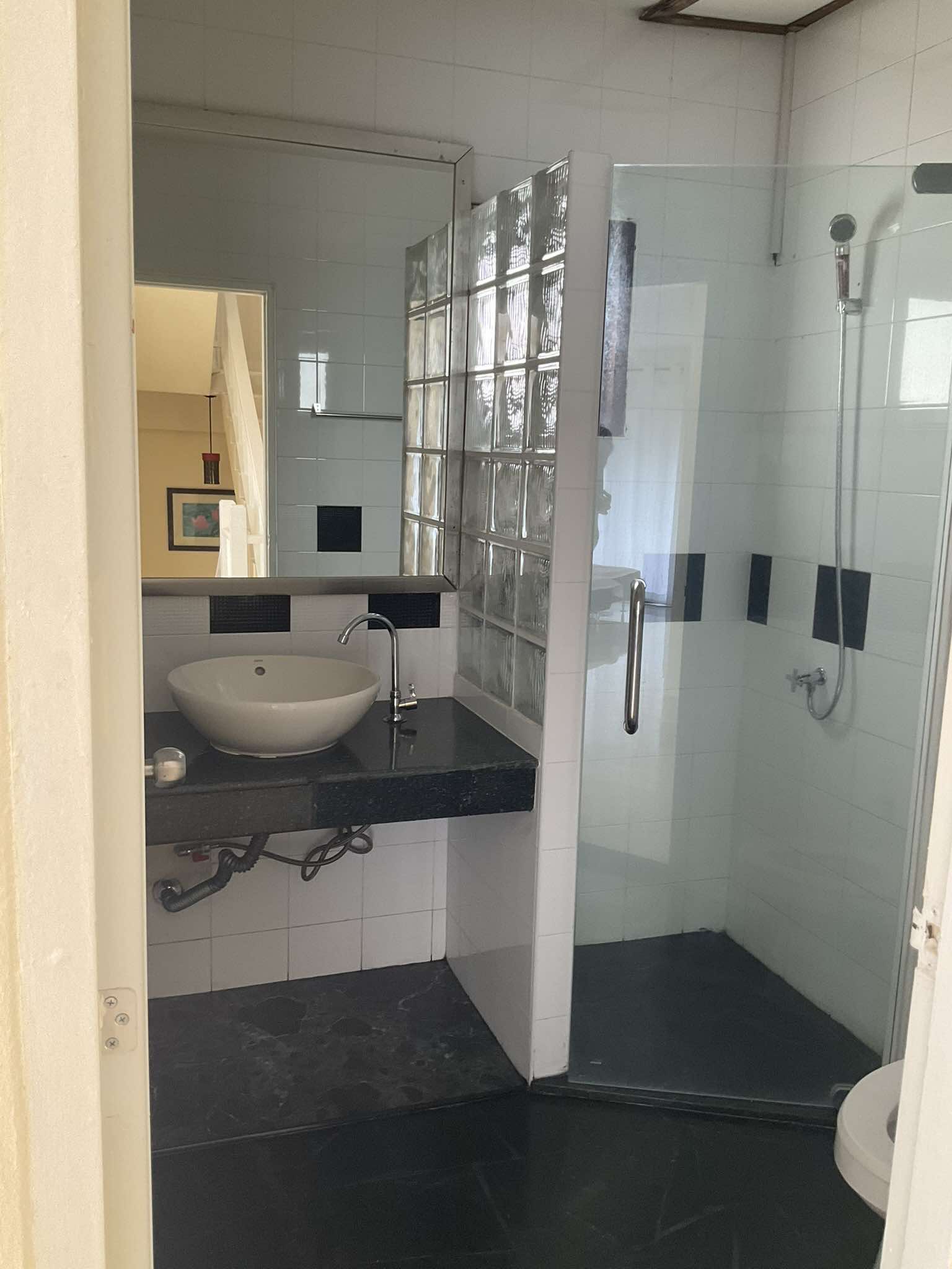 For Rent : Kuku, 3-Story Detached House, 4 Bedrooms 4 Bathrooms