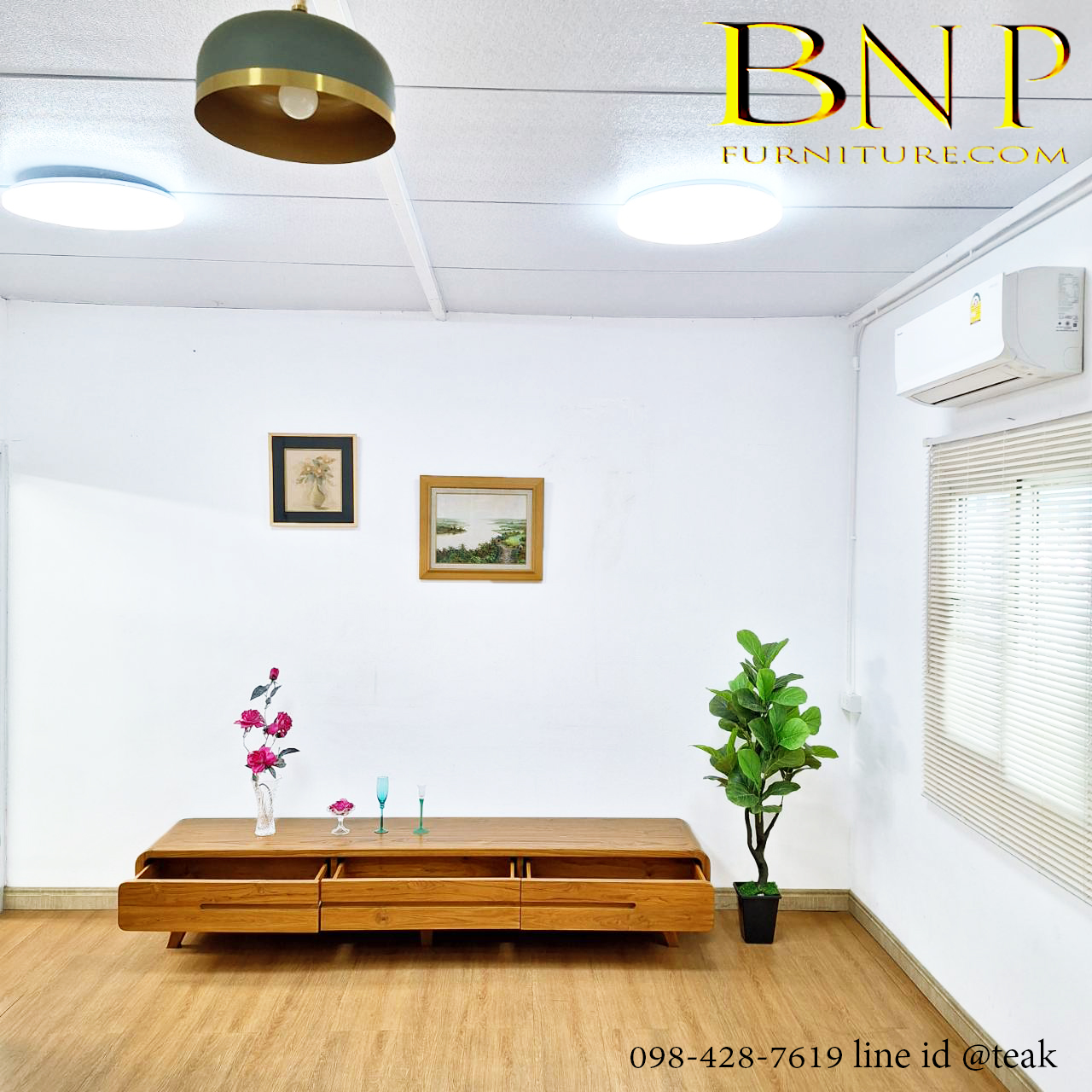 ไซด์บอร์ดวางทีวีโมเดิร์น รุ่น โมทีฟ