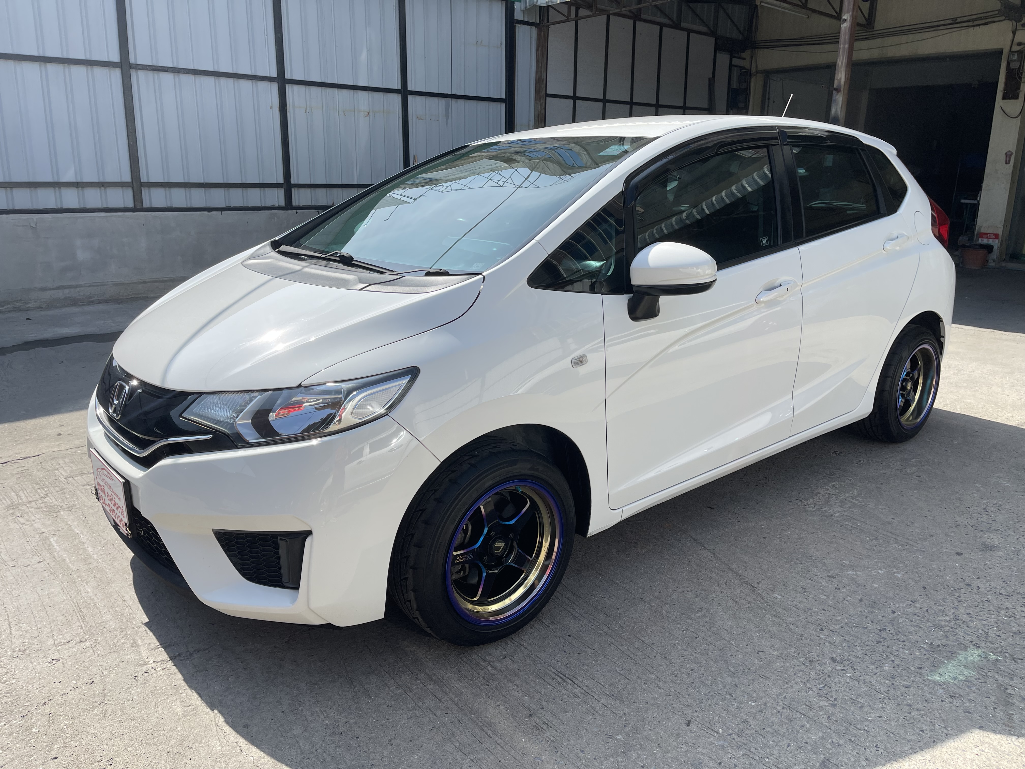 Honda Jazz 1.5 V+ At ปี 2016 ขาว
