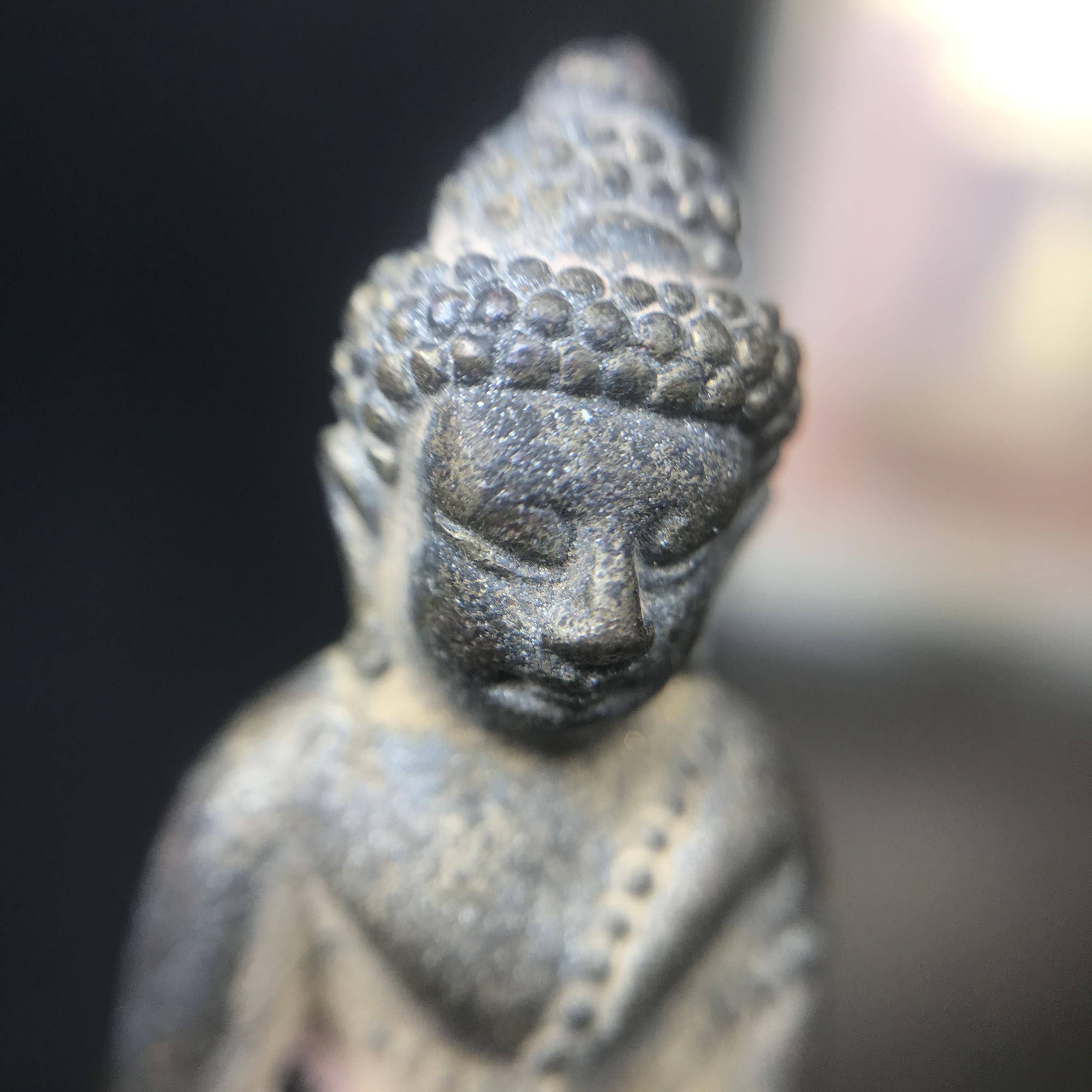 พระกริ่งชินบัญชรฉลองพระชันษา 100 ปี สมเด็จพระญาณสังวร วัดบวรนิเวศวิหาร ปี 2556 เนื้อนวโลหะผสมทองคำก้นอุดผงพรายกุมาร หลวงปู่ทิม พิธีใหญ่ มวลสารเด่น นิยม(1 ใน 599 องค์)หายาก