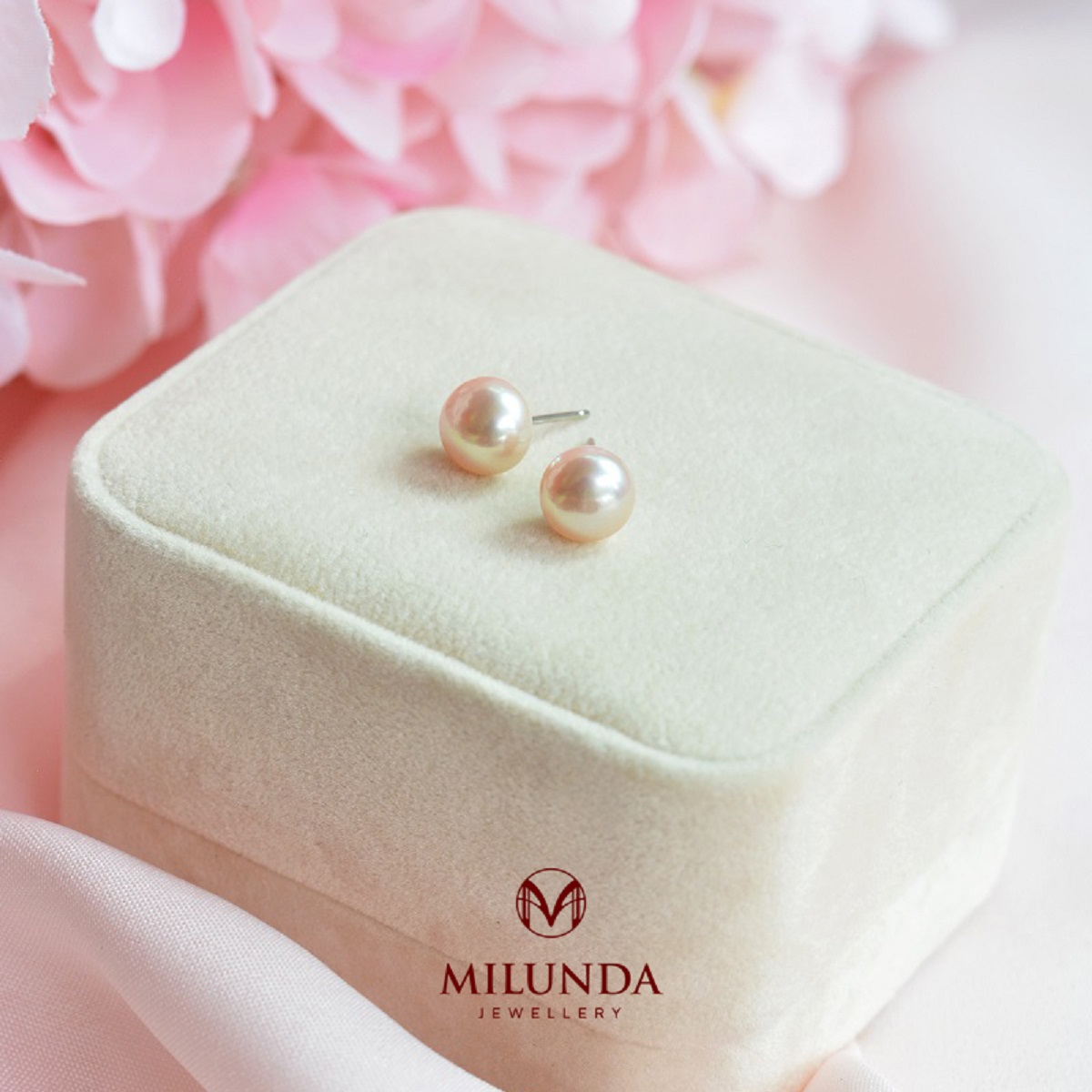 ต่างหูไข่มุกแท้ Freshwater Pearl with Silver