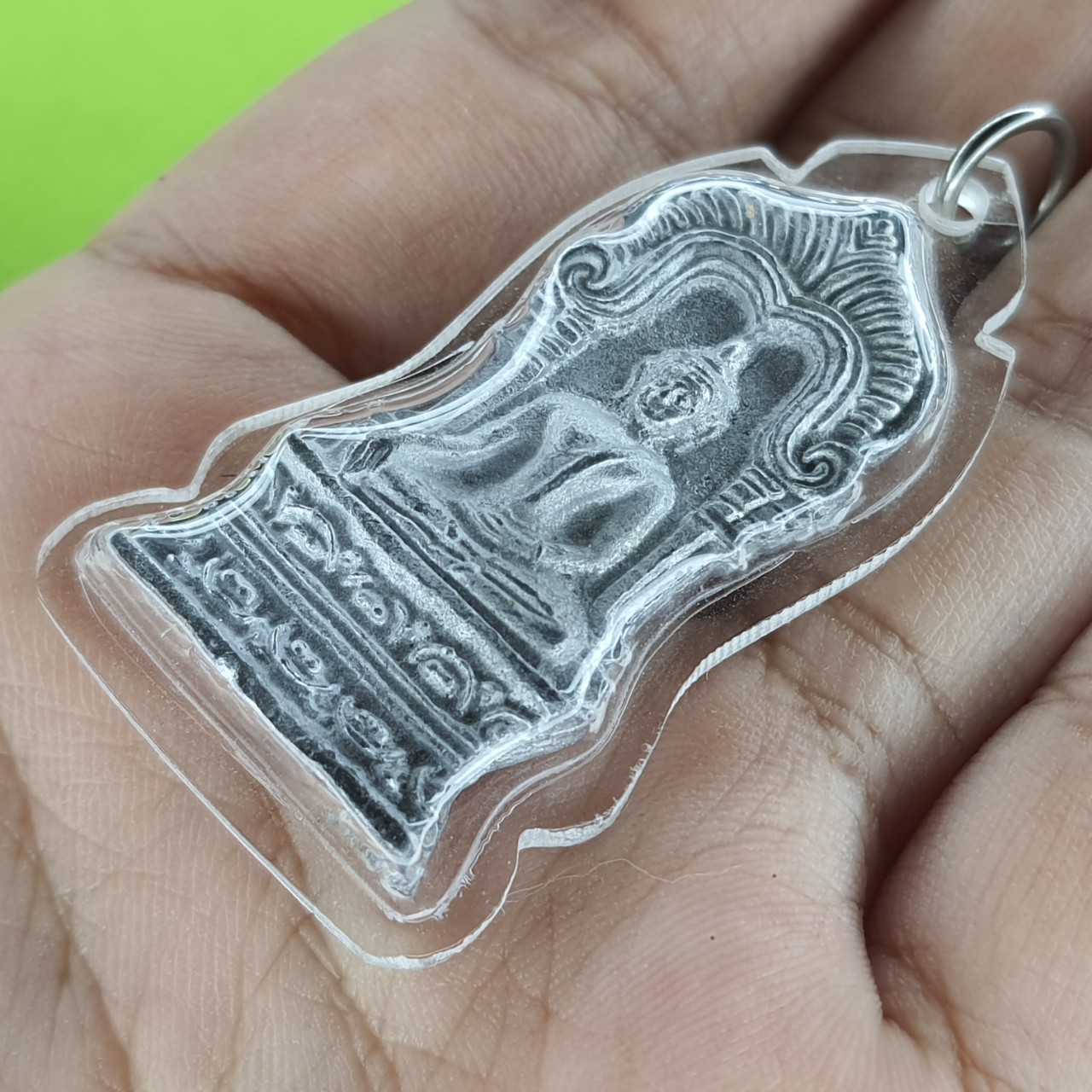 พระเครื่อง พระยอดขุนพล เนื้อชิ้นตะกั่ว พิมพ์ใหญ่ เลี่ยมกรอบ พระเครื่องพระยอดขุนพล พระยอดขุนพลห้อยคอ จี้พระยอดขุนพล พระแท้พระยอดขุนพลแขวนคอ