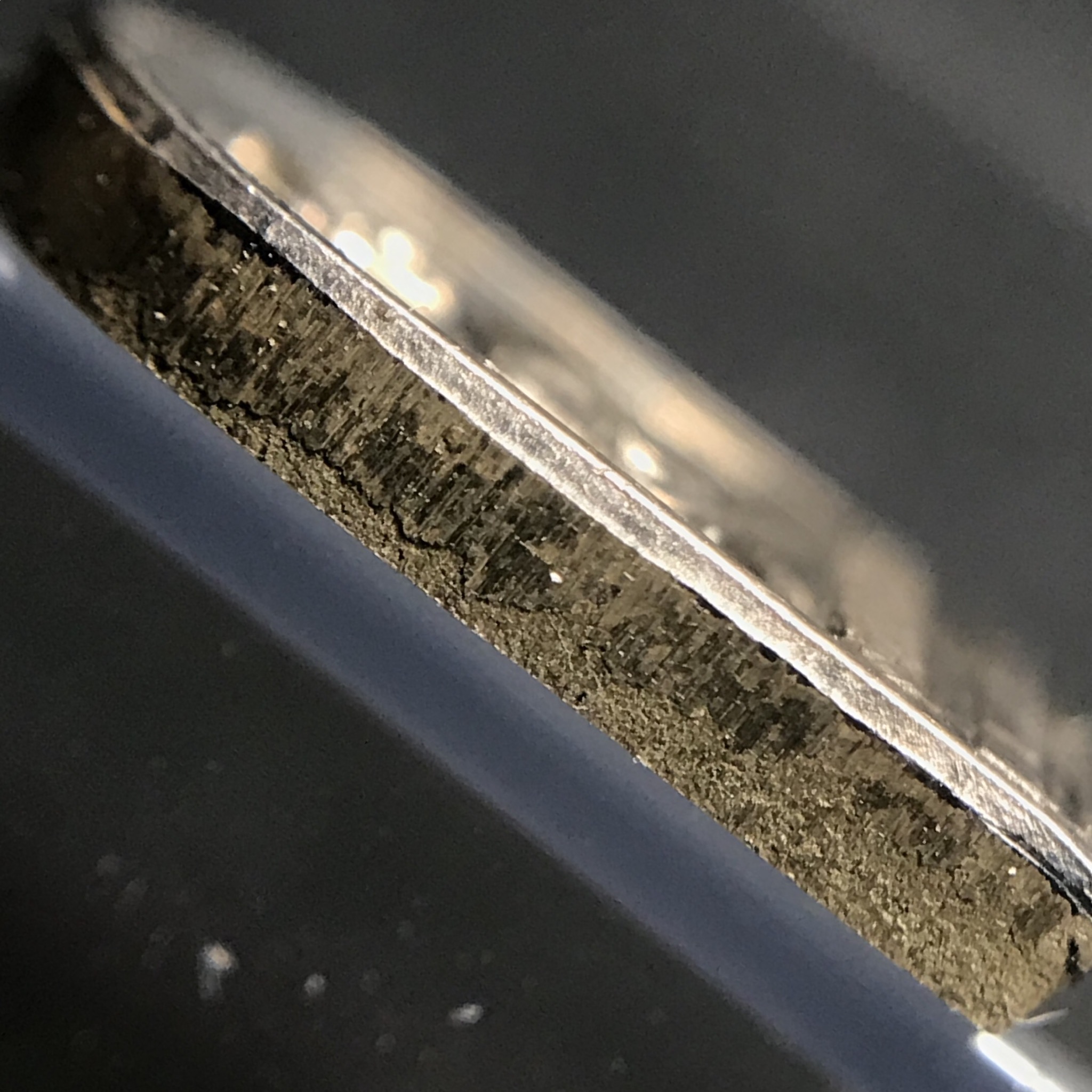 พระปรกใบมะขาม พระพุทธสิหิงค์ ภปร ธรรมศาสตร์ 50ปี เนื้อเงิน(ในหลวงรัชกาลที่9 เสด็จเททอง)(พระปรกใบมะขาม ภปร. รุ่นแรก)หายาก