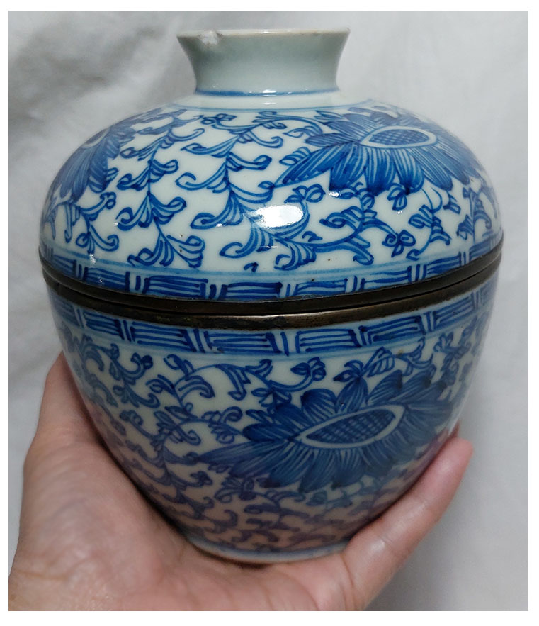 โถซุปกระเบื้องเคลือบลายคราม งานเก่า